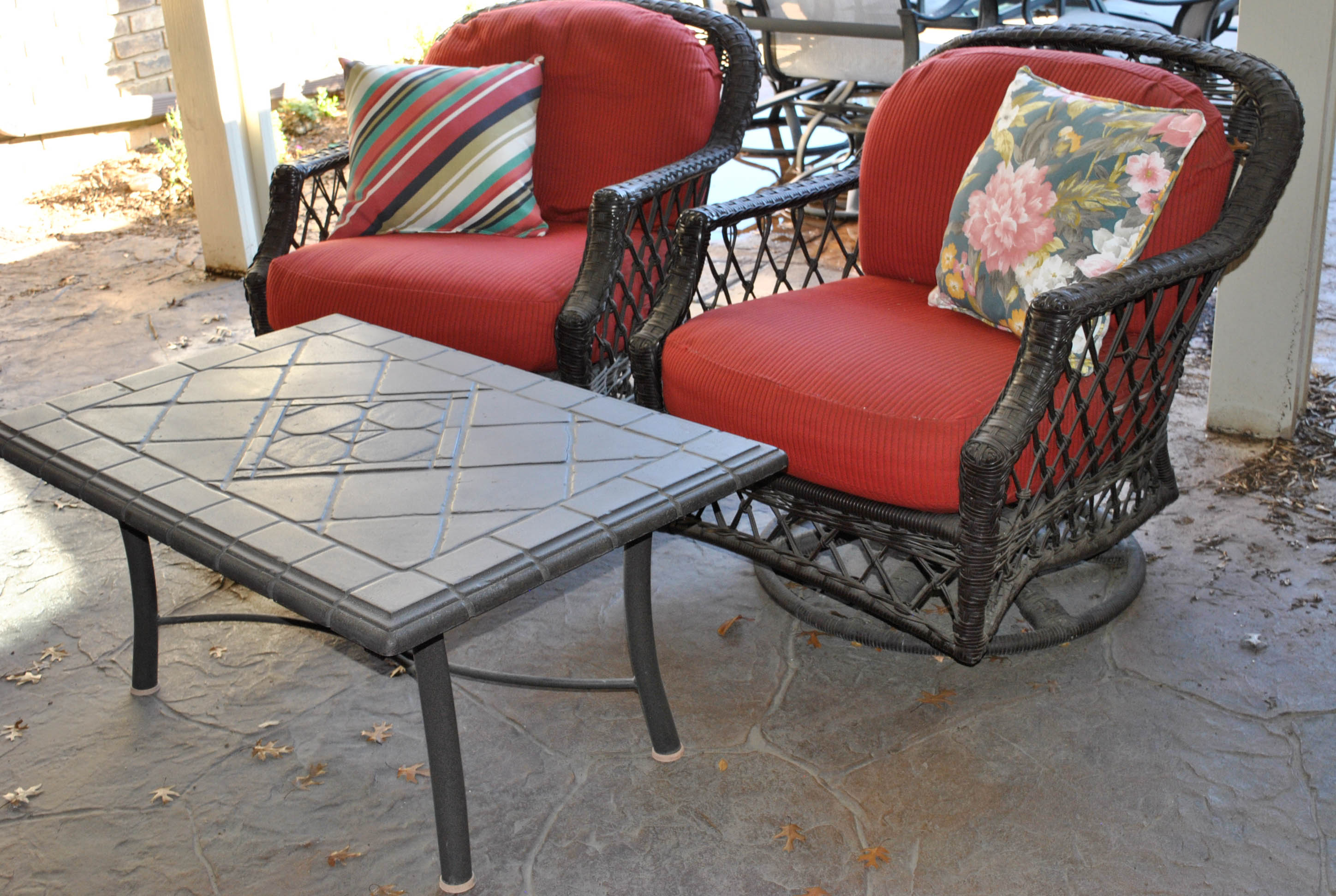 Wicker Swivel Rocker Armchairs with Coffee Table