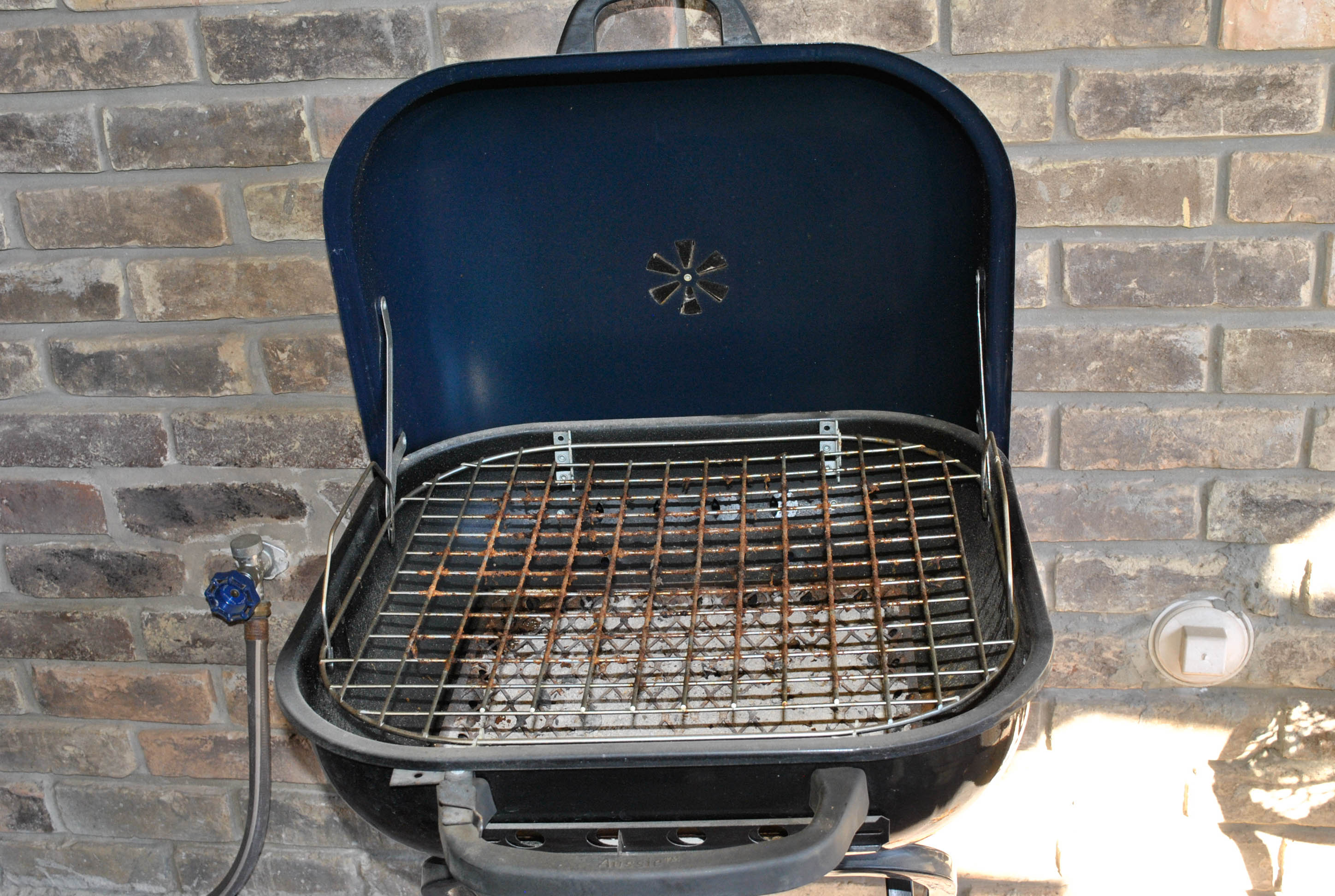 Aussie Kettle Style Charcoal Grill