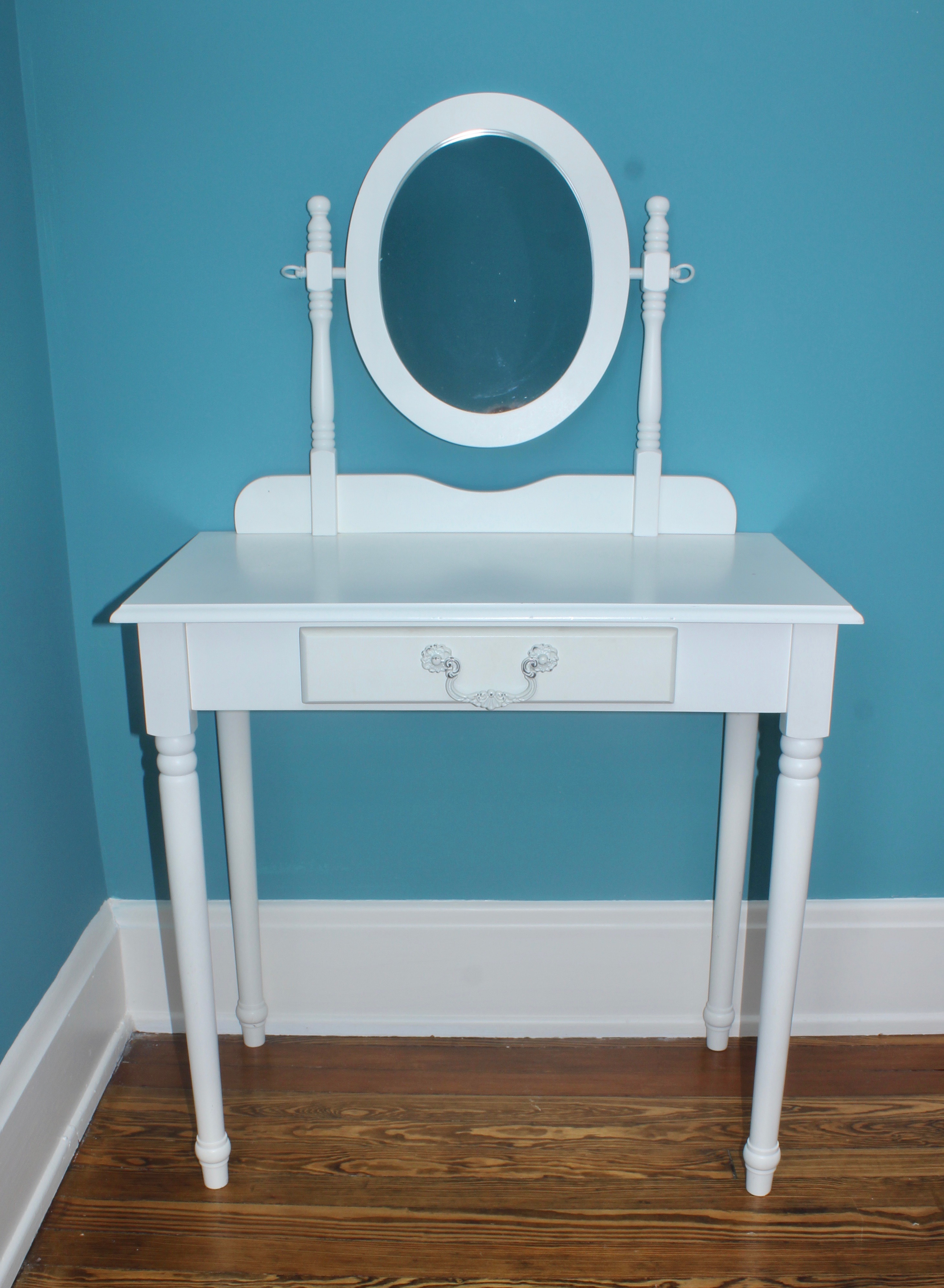 White Pottery Barn Kids Vanity and Bedroom Bench