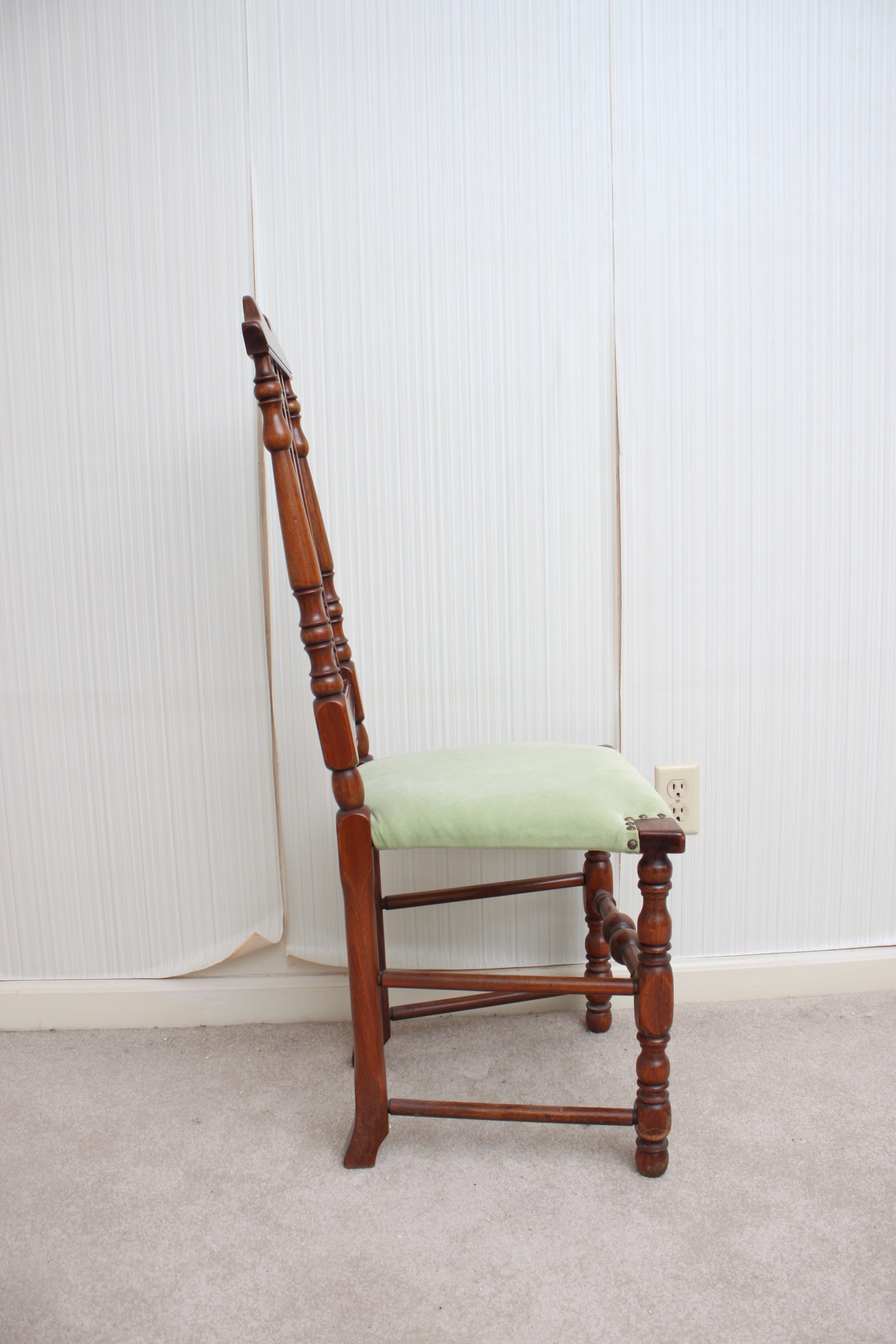 Vintage William and Mary Style Walnut Chair