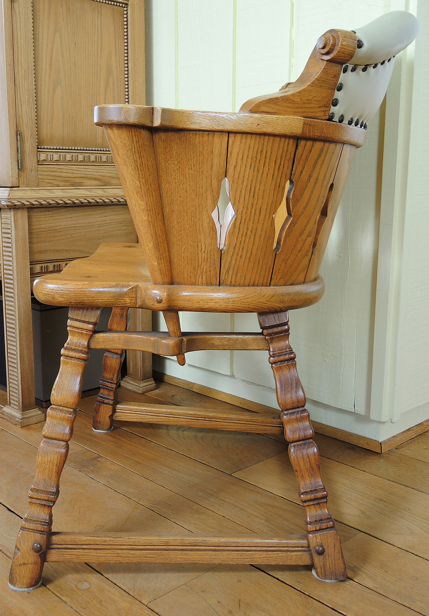 Romweber Viking Oak Table and Chairs Set