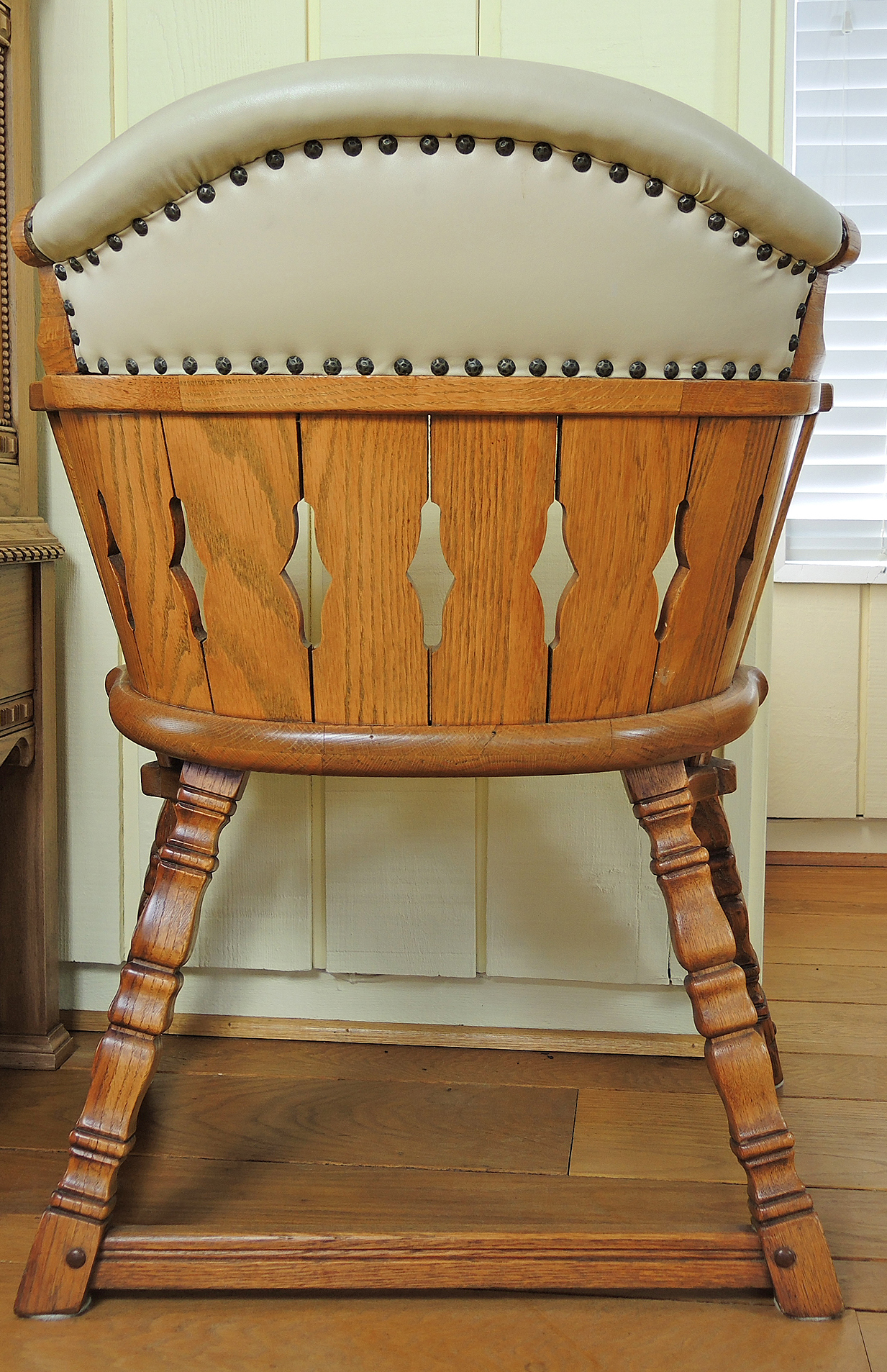 Romweber Viking Oak Table and Chairs Set