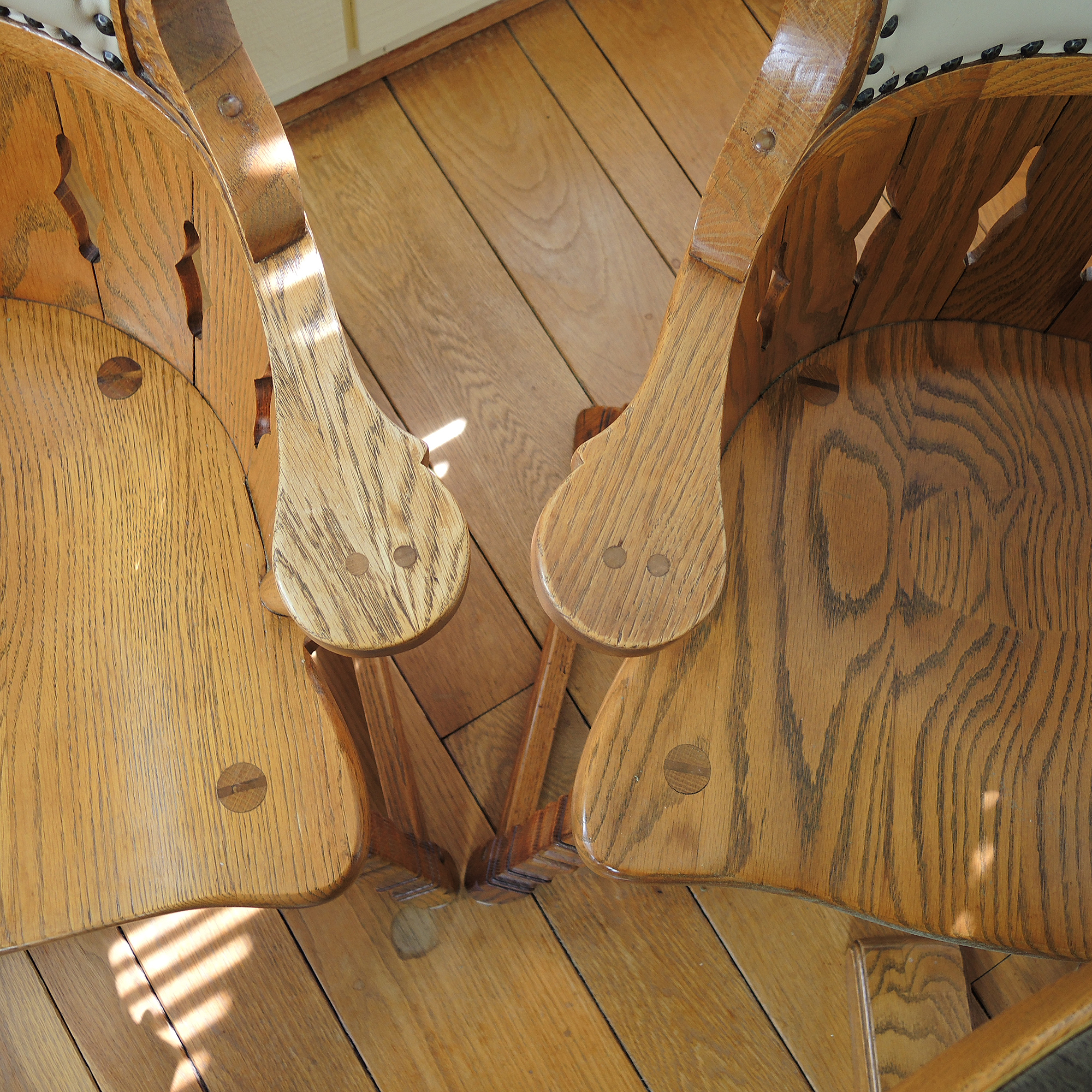 Romweber Viking Oak Table and Chairs Set