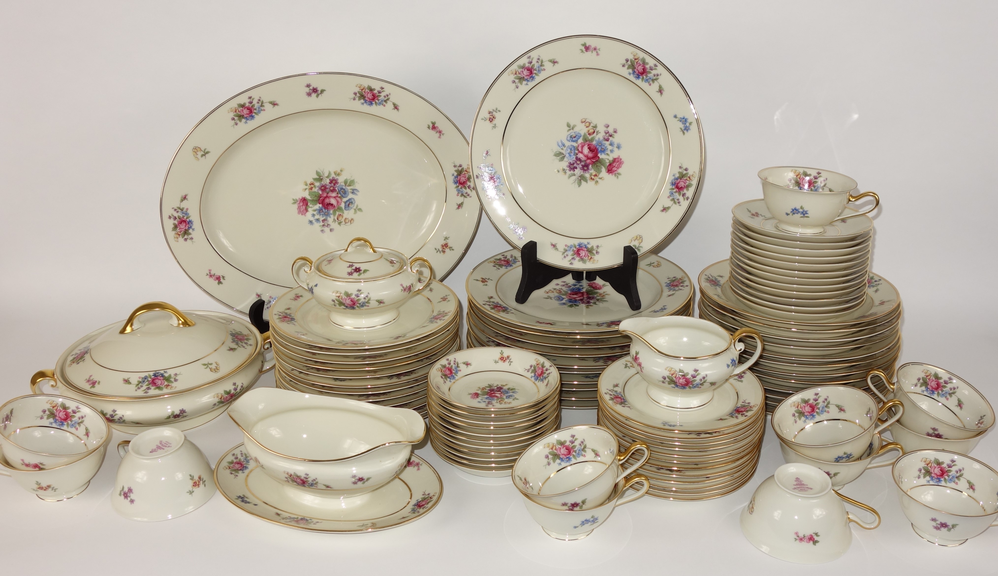 Bavaria Tirschenreuth "The Queens Rose"  Porcelain Dinner Service