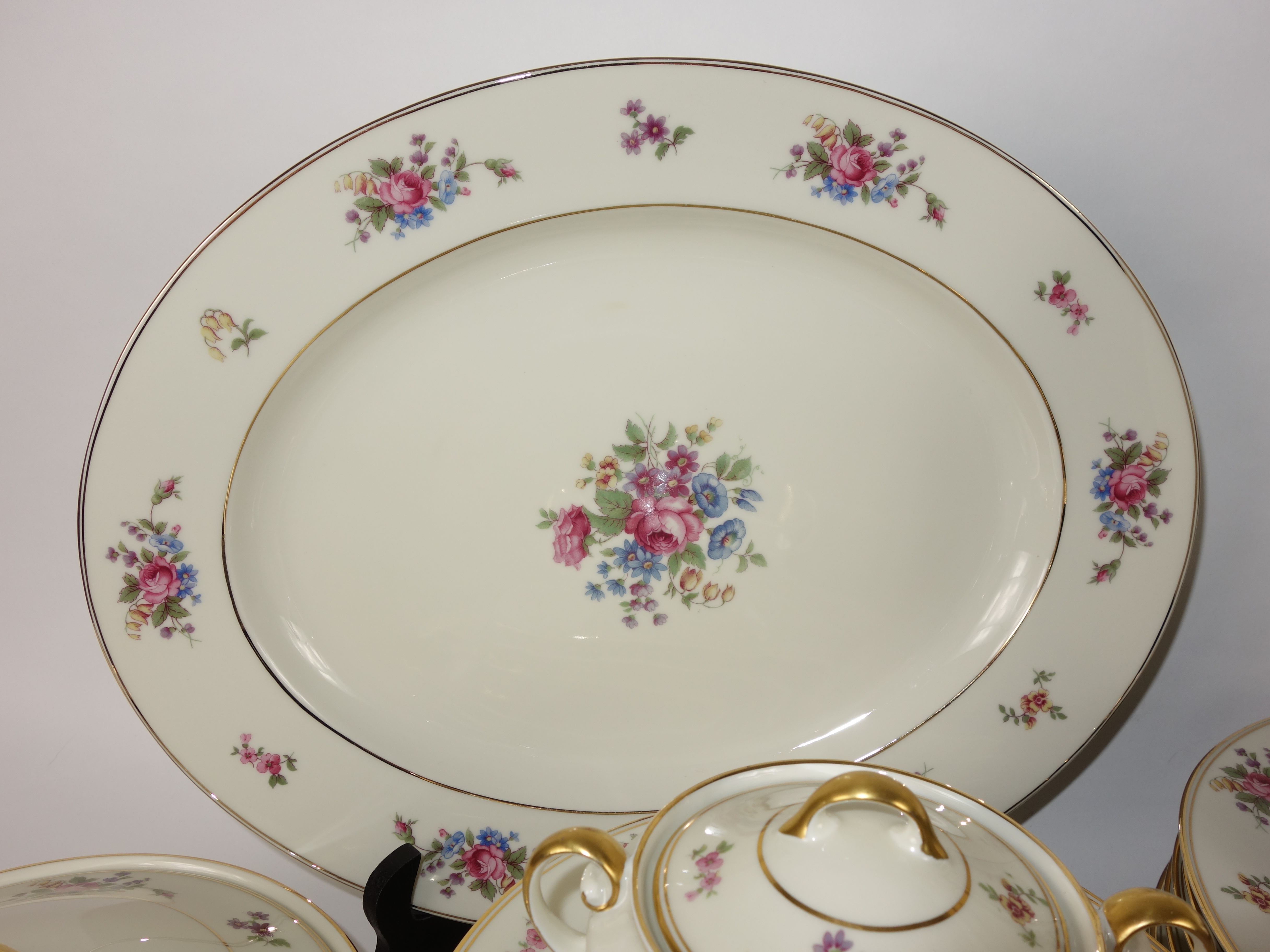 Bavaria Tirschenreuth "The Queens Rose"  Porcelain Dinner Service