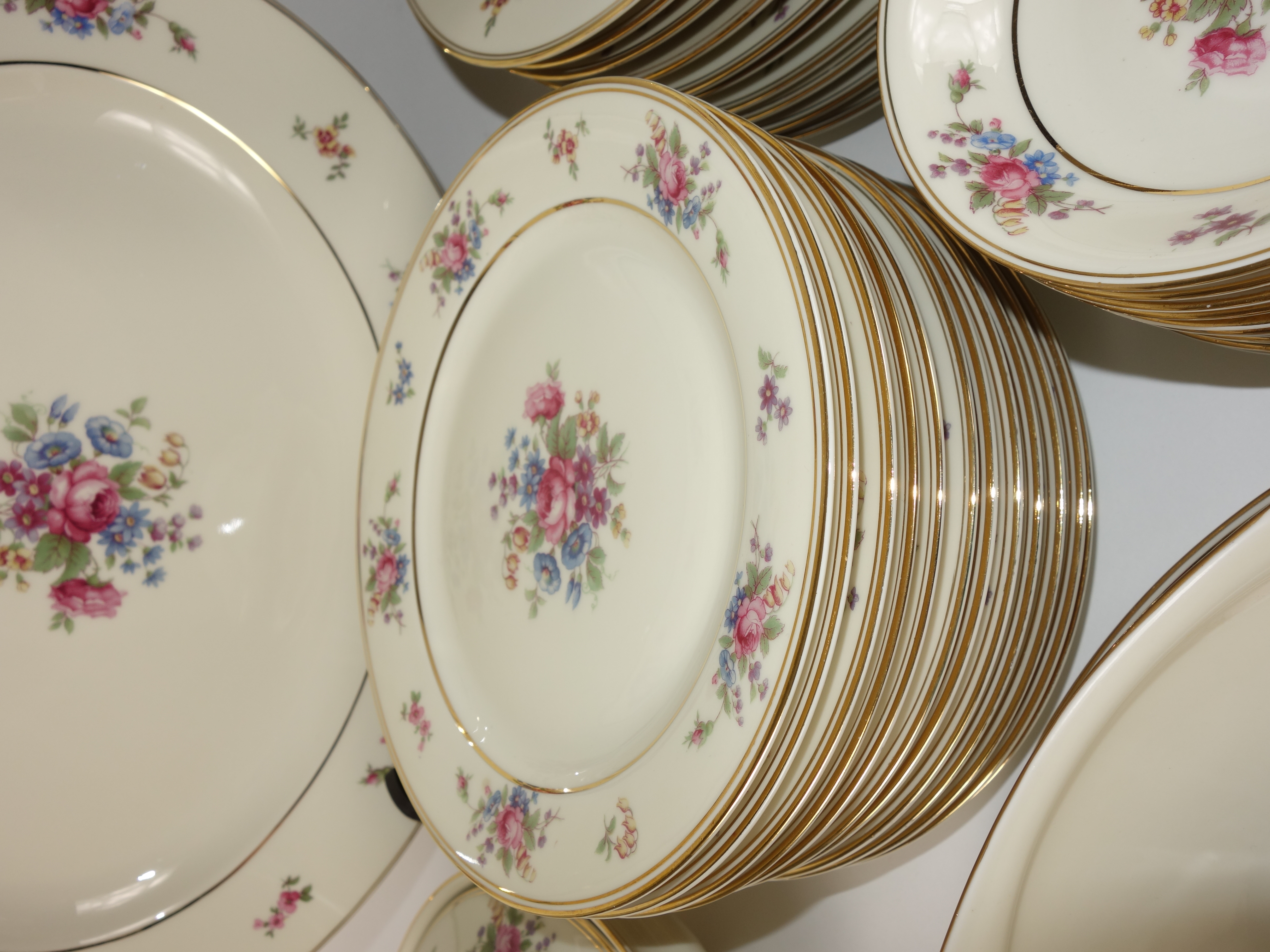 Bavaria Tirschenreuth "The Queens Rose"  Porcelain Dinner Service