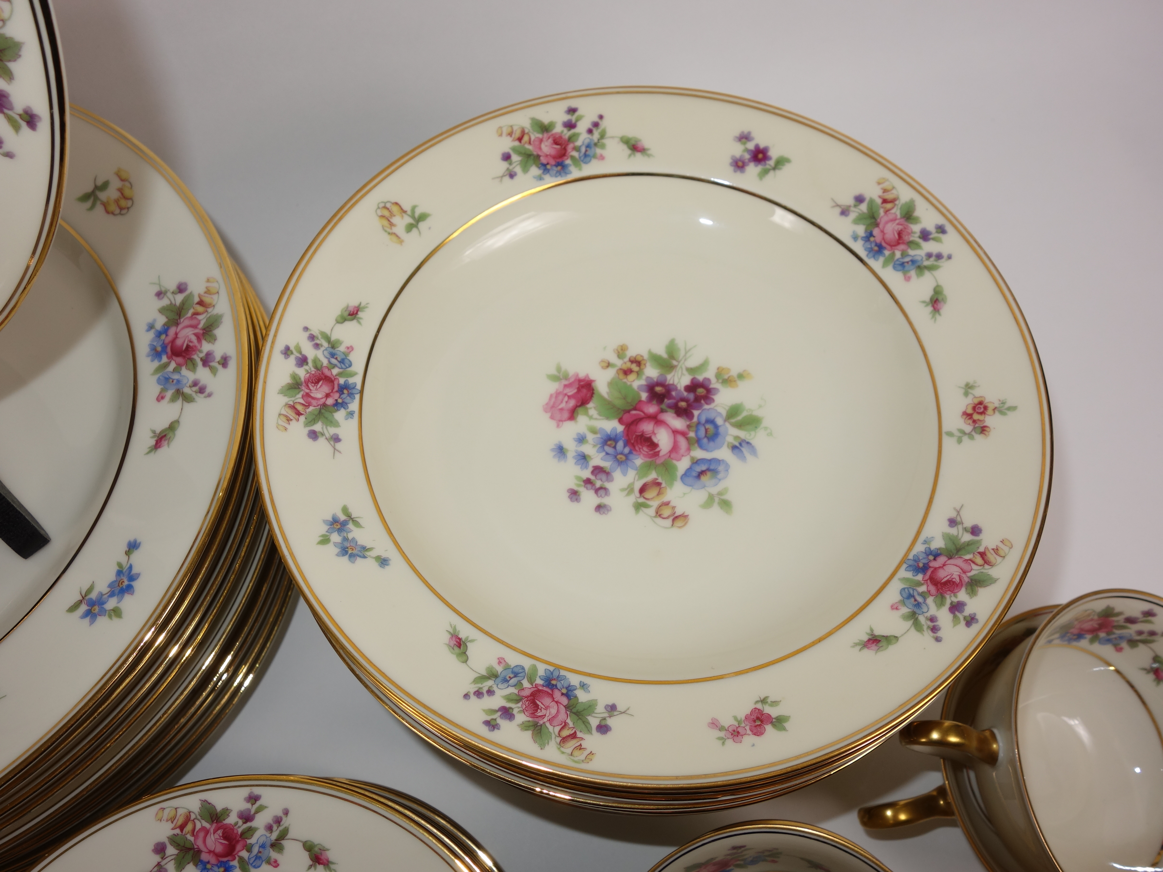 Bavaria Tirschenreuth "The Queens Rose"  Porcelain Dinner Service