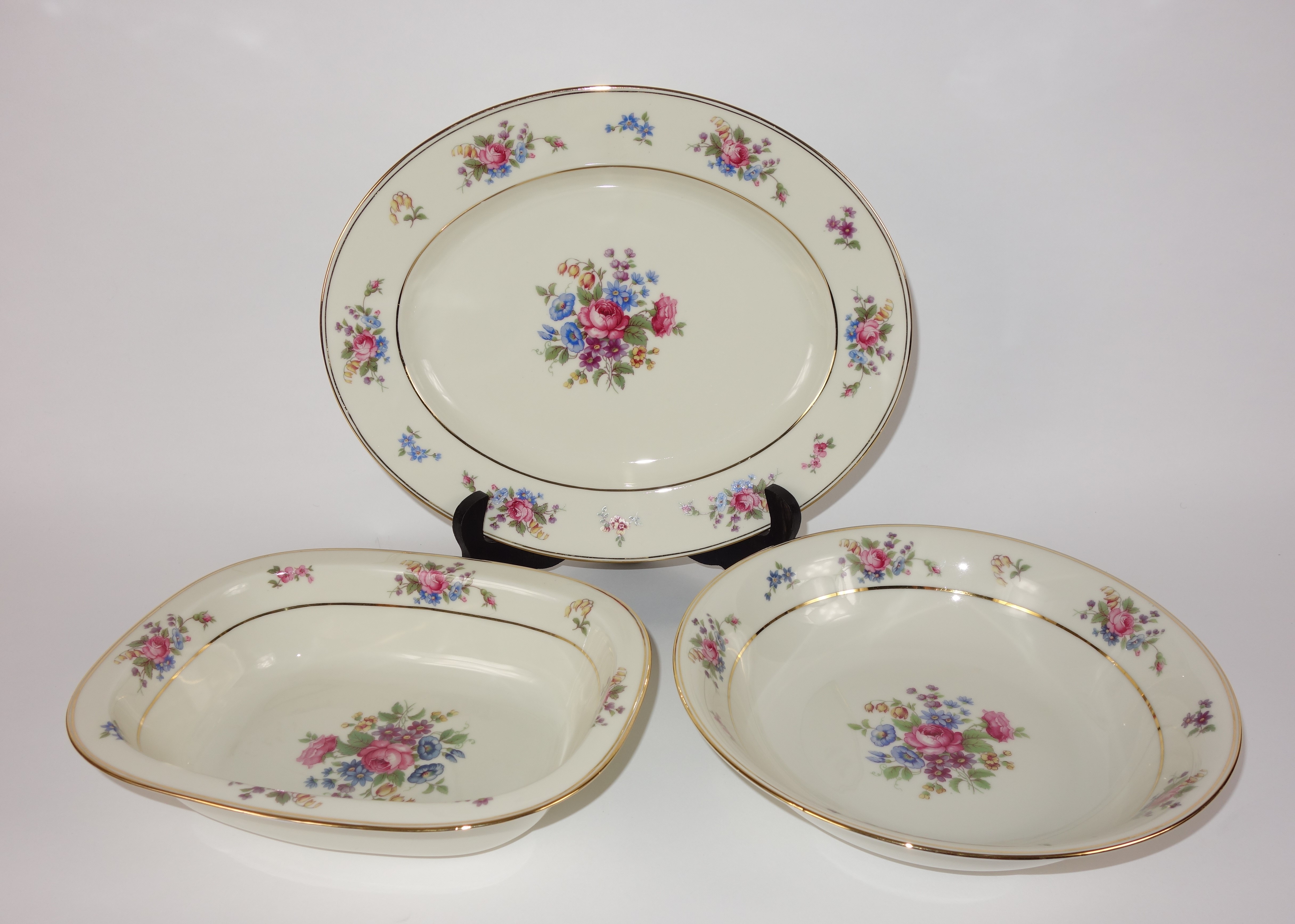 Bavaria Tirschenreuth "The Queens Rose"  Porcelain Dinner Service