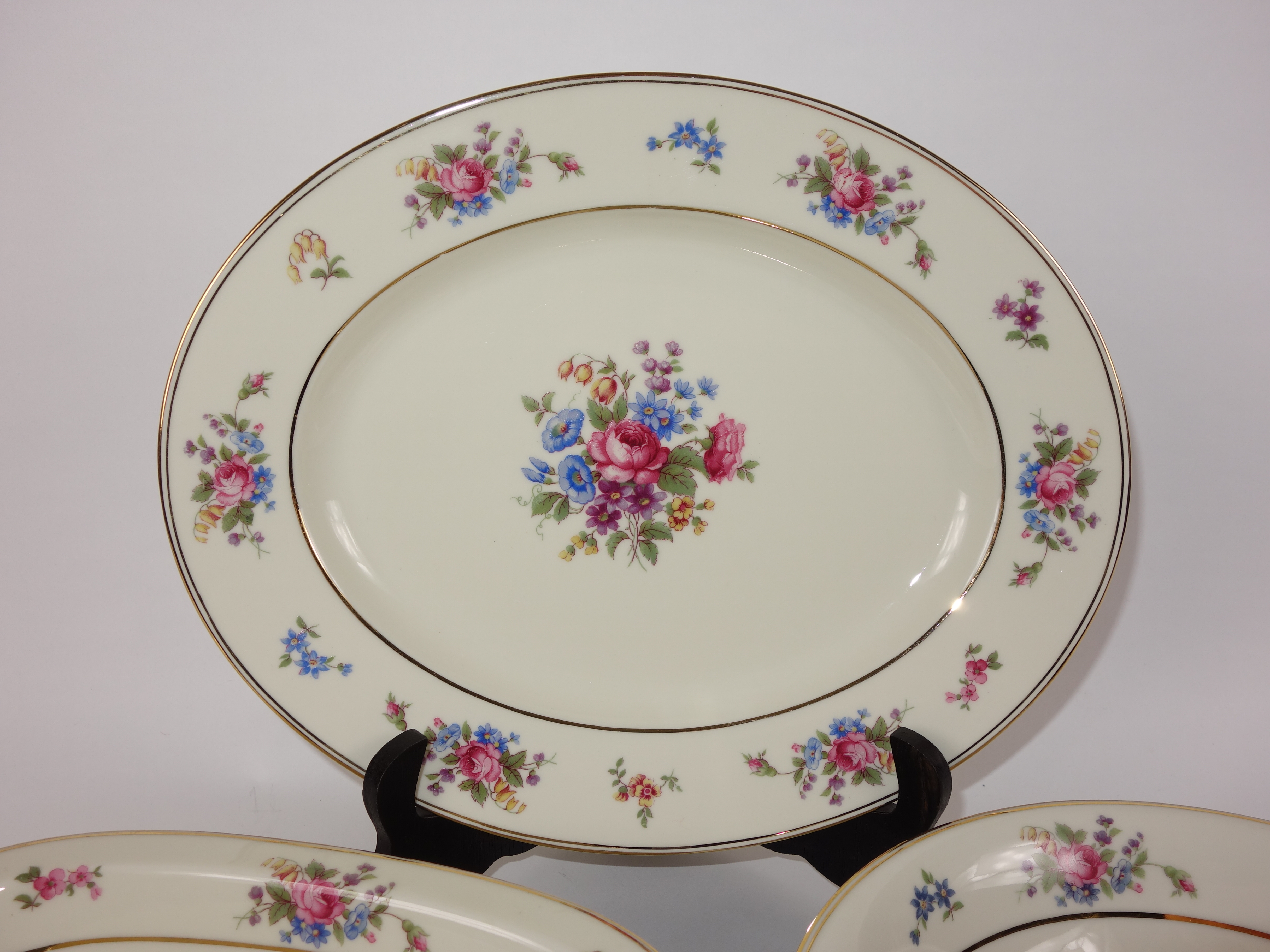 Bavaria Tirschenreuth "The Queens Rose"  Porcelain Dinner Service