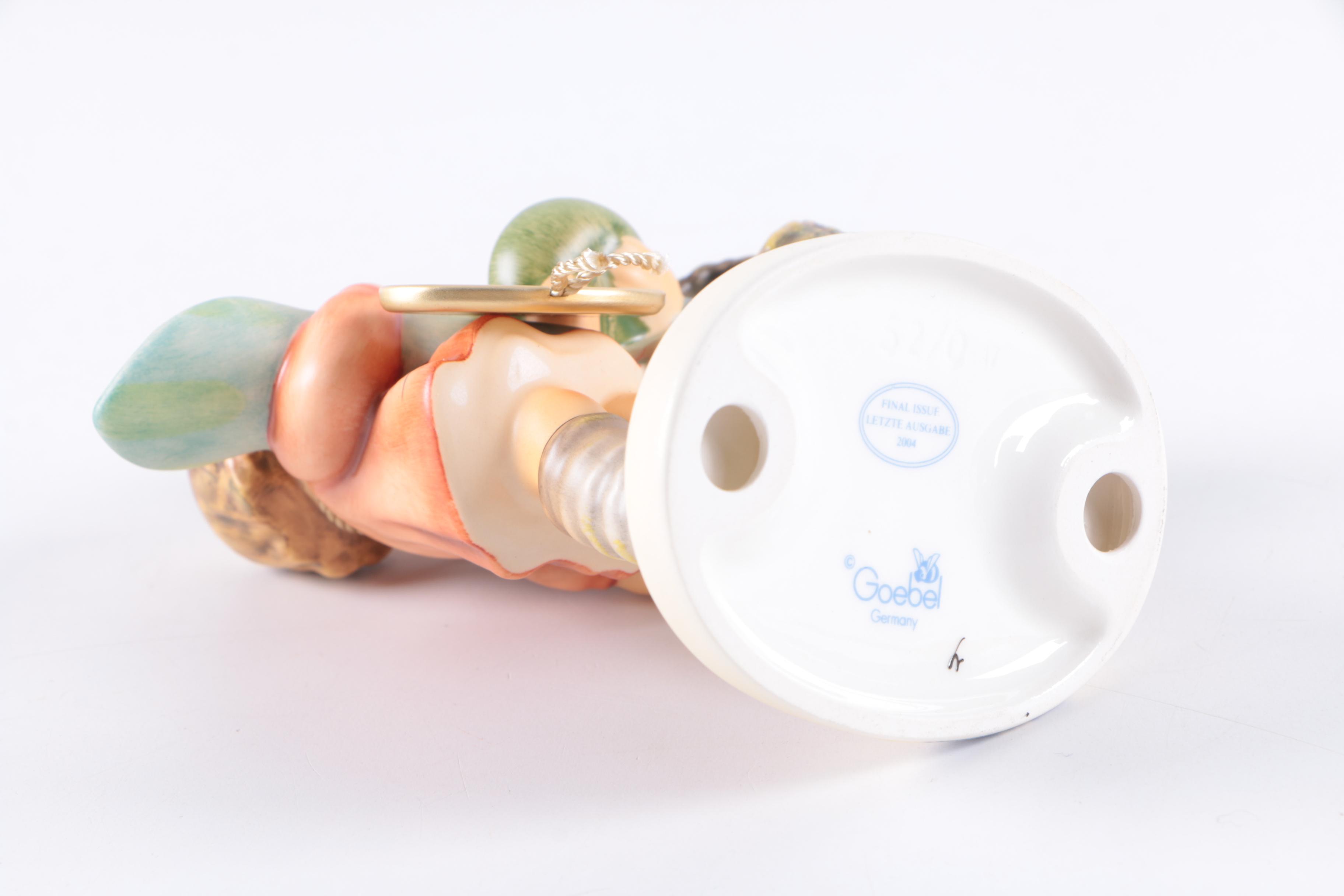 Goebel Hummel "Going to Grandma's" Porcelain Figurine