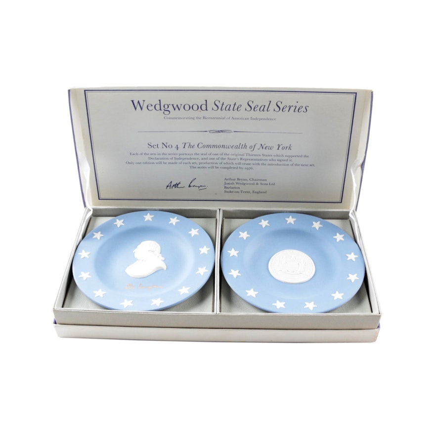 Wedgwood Jasperware Commonwealth of New York State Seal Plate Set