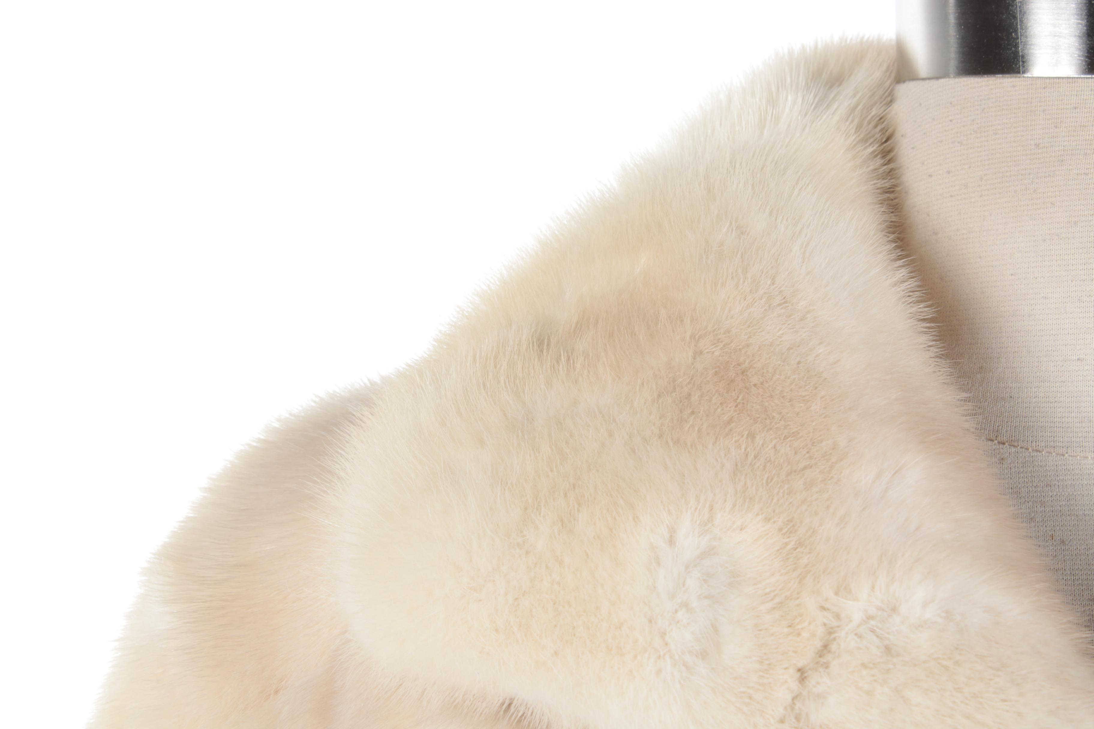 Women's Vintage Kakas Blonde Mink Fur Coat