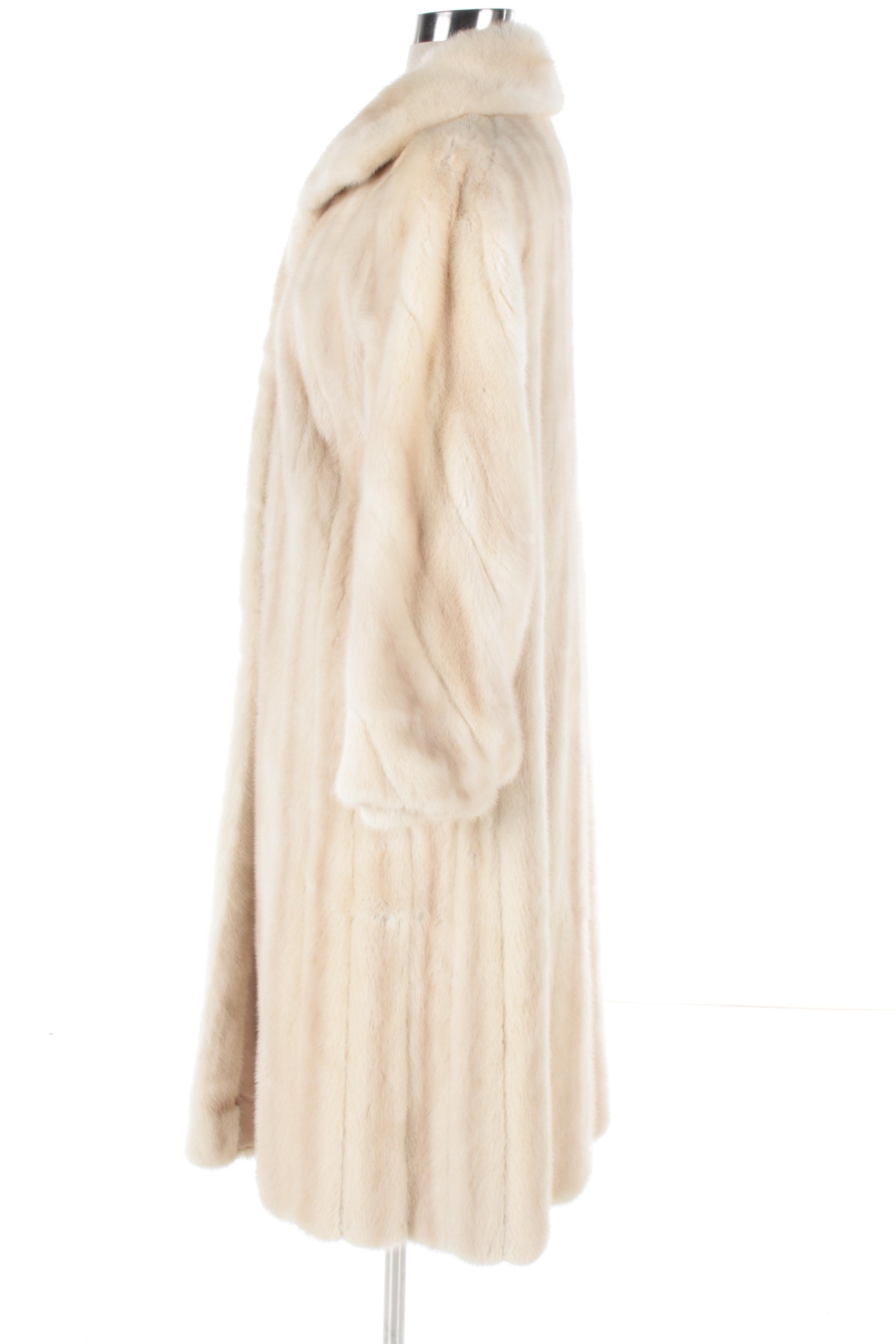 Women's Vintage Kakas Blonde Mink Fur Coat