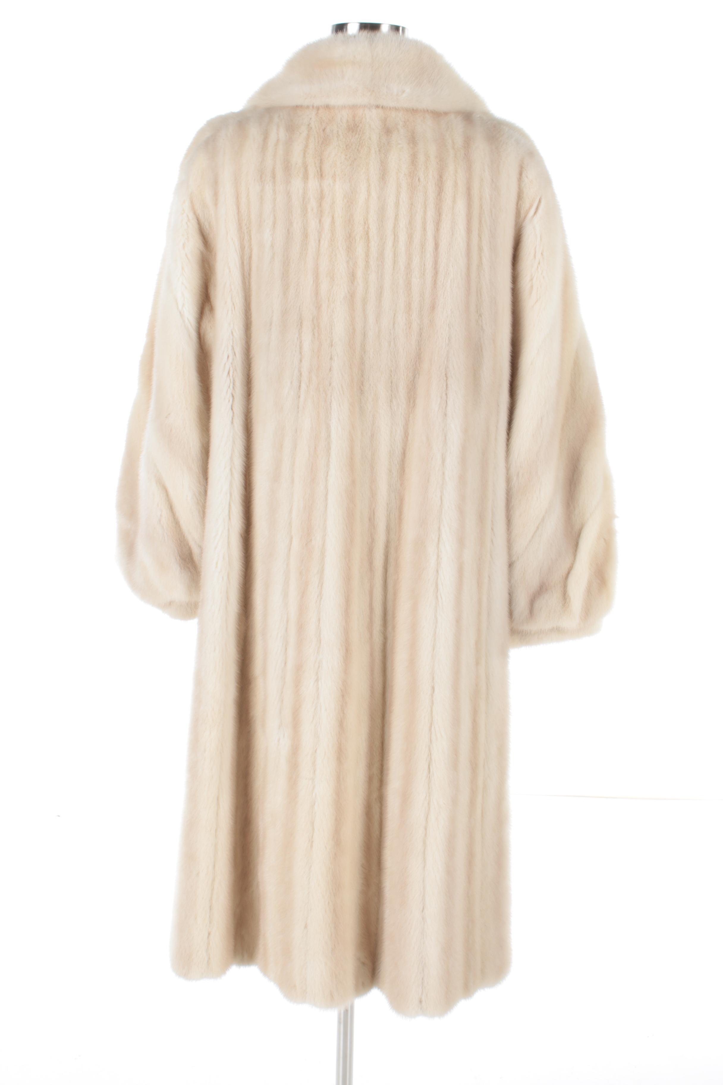 Women's Vintage Kakas Blonde Mink Fur Coat