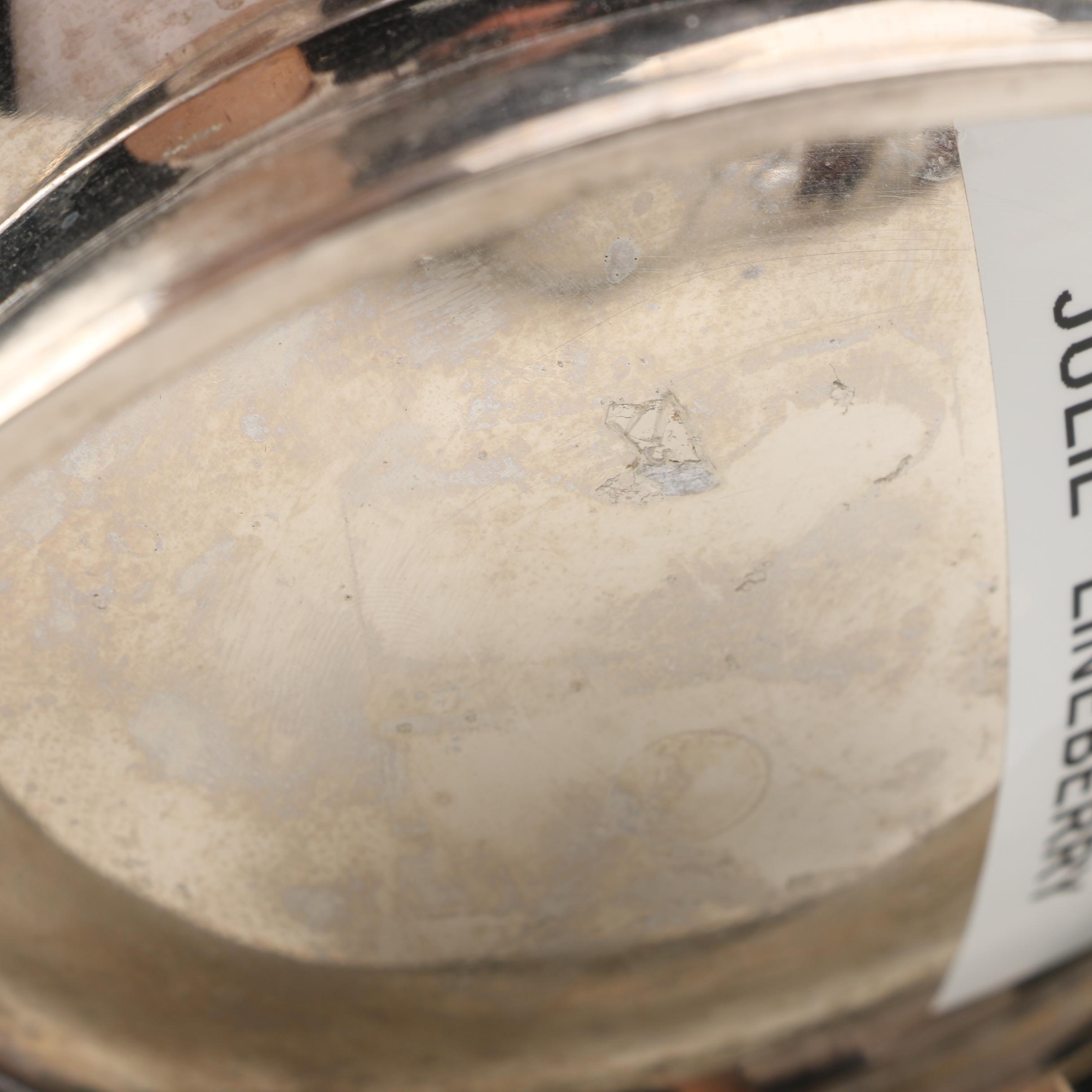 Metal Ice Bucket with an Ice Scoop