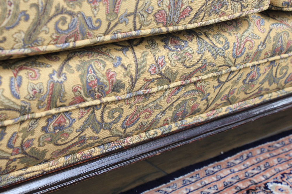 Vintage Victorian Style Settee