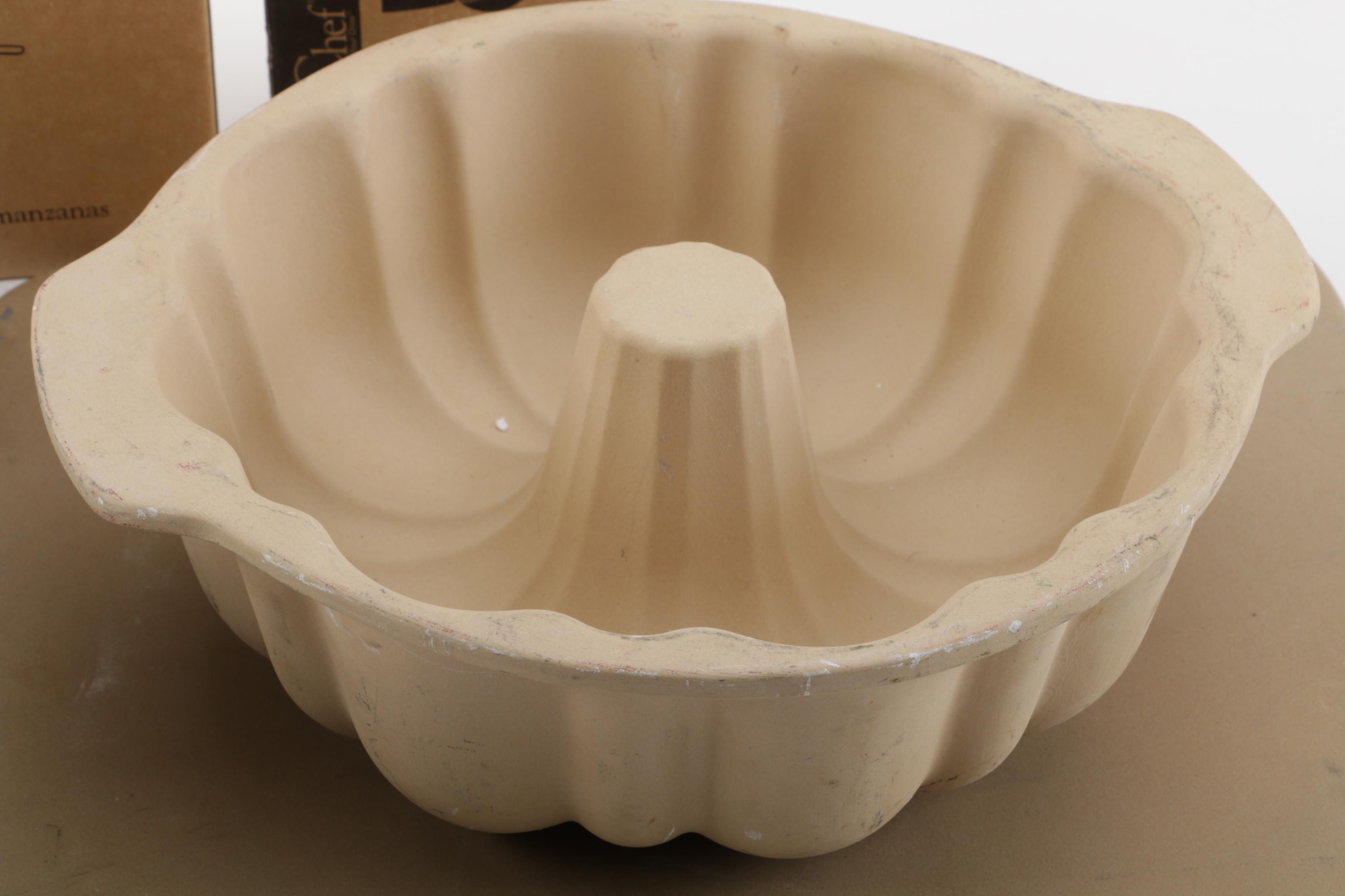 Pampered Chef Stoneware Baking Pans and Cooking Accessories