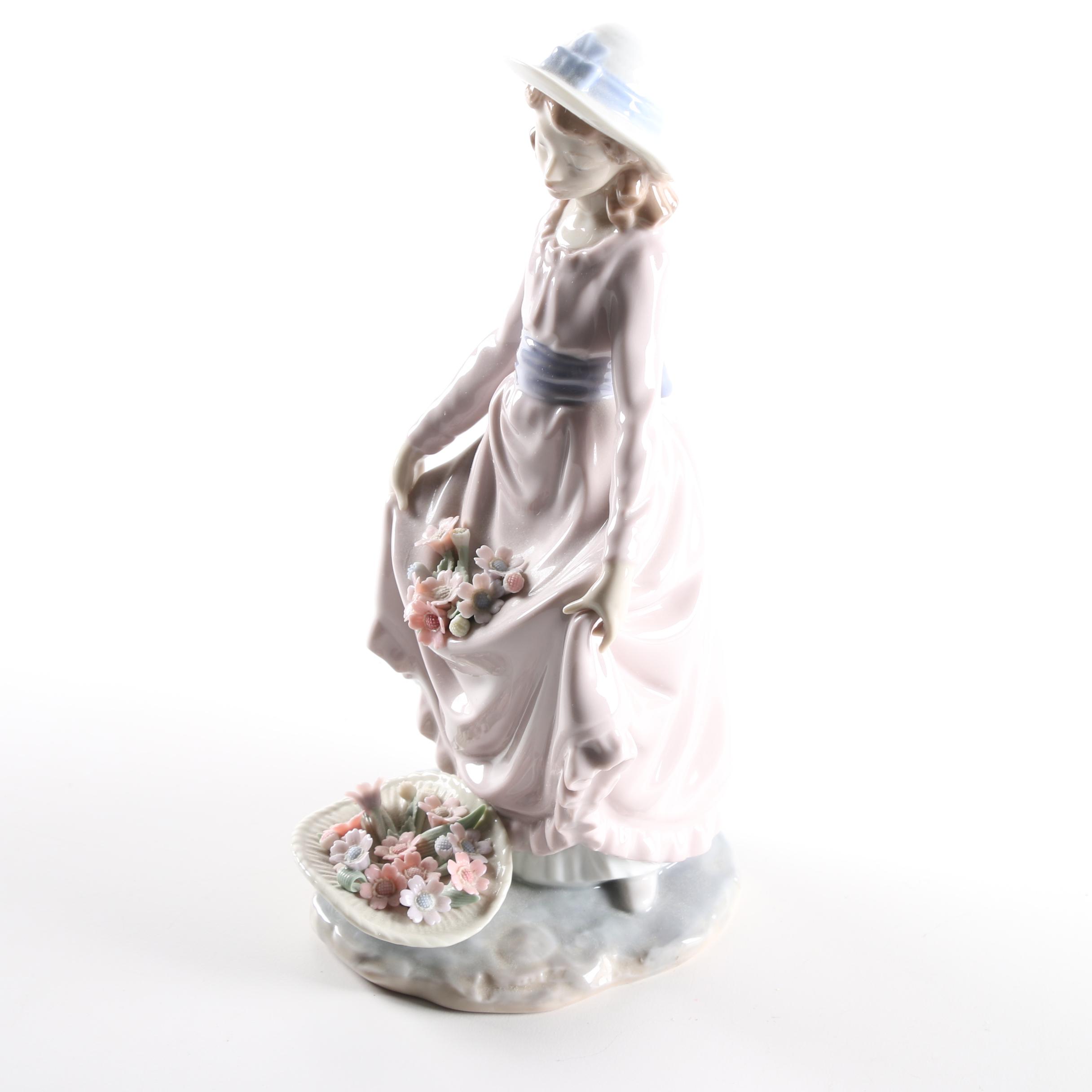 Lladró "Flowers in the Basket" #5027 Figurine