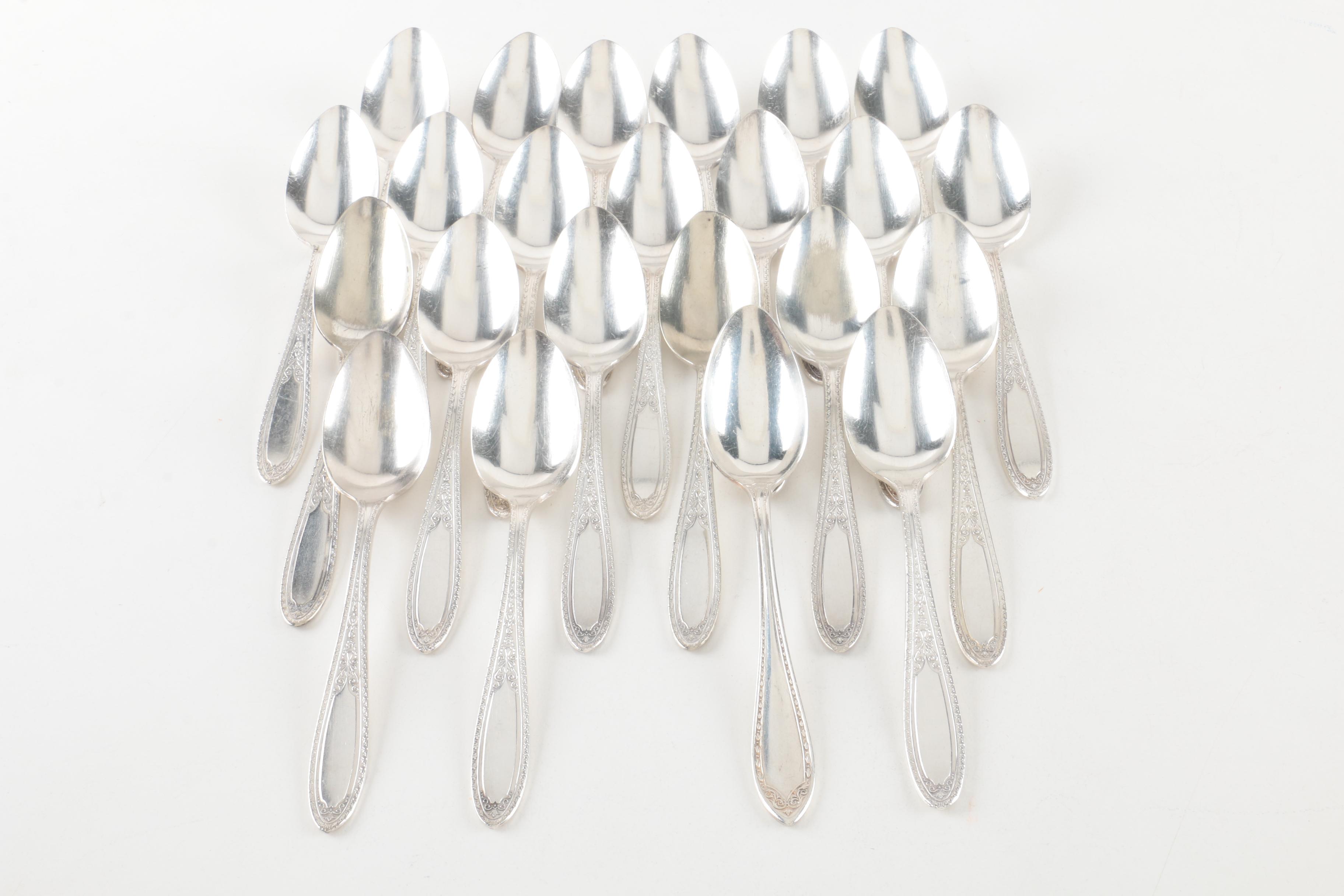 Wm A. Rogers "Ramona/Brentwood/Lakewood" Silver-Plated Flatware Set