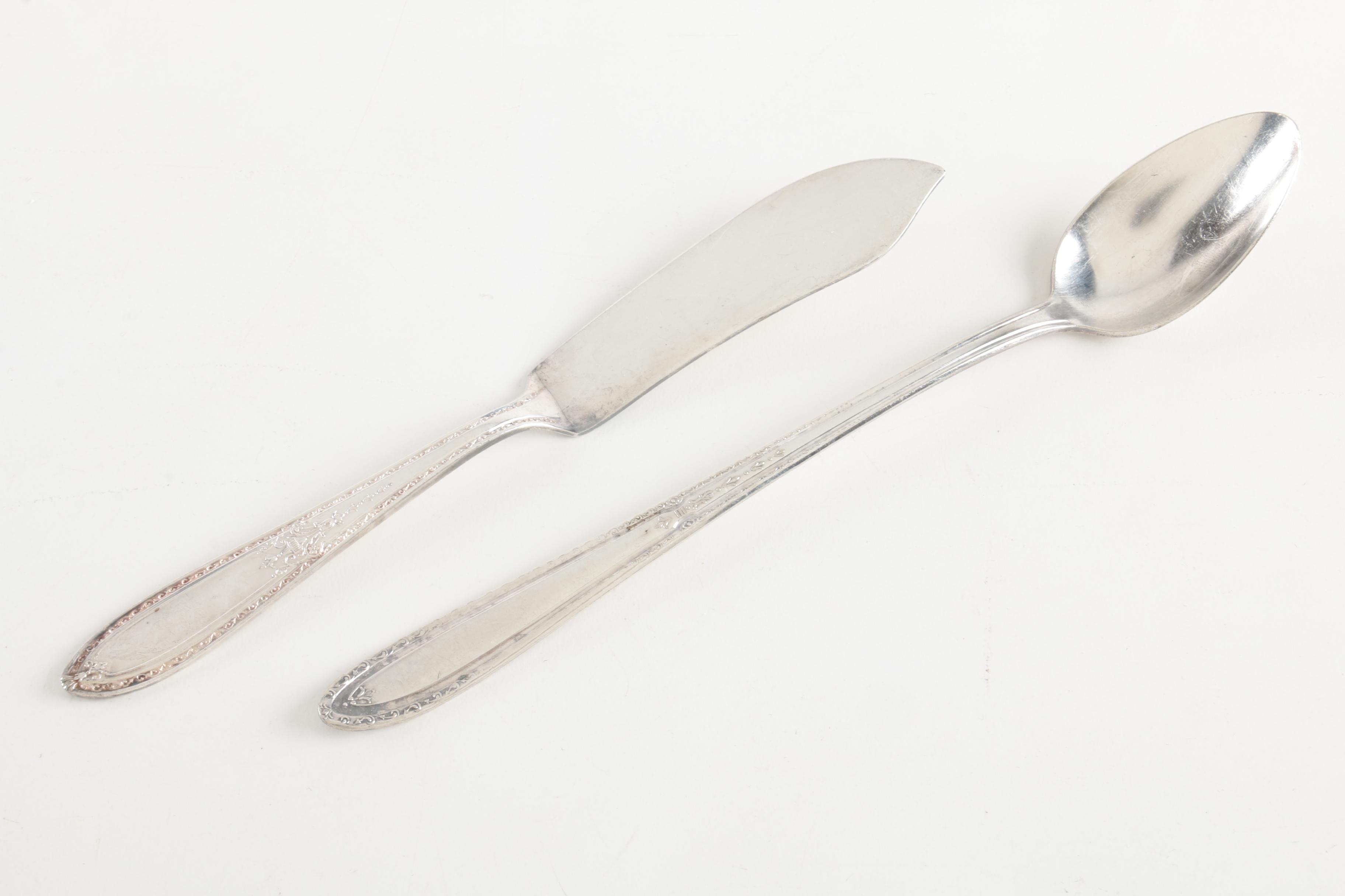 Wm A. Rogers "Ramona/Brentwood/Lakewood" Silver-Plated Flatware Set