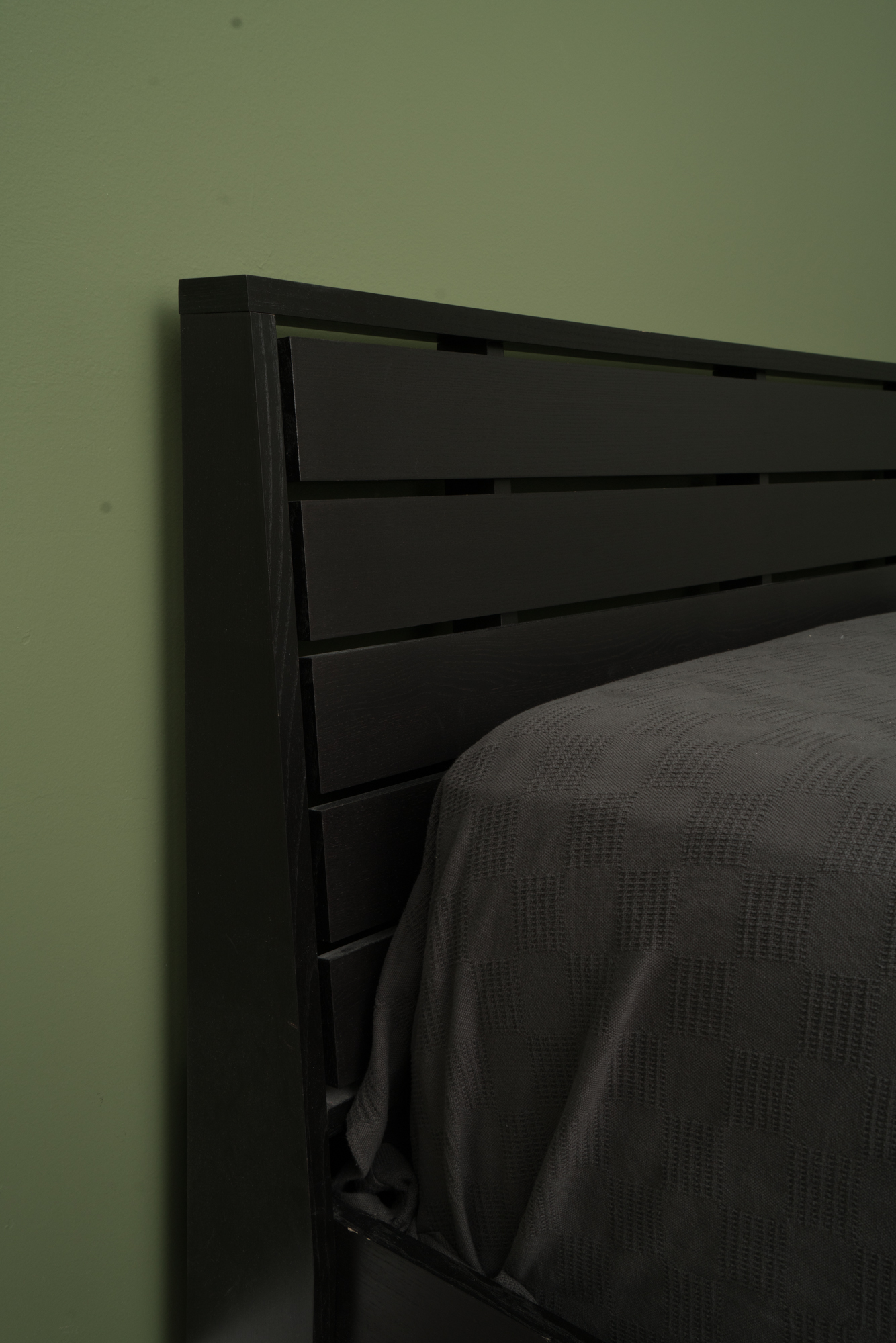 Contemporary Queen Size Bed Frame