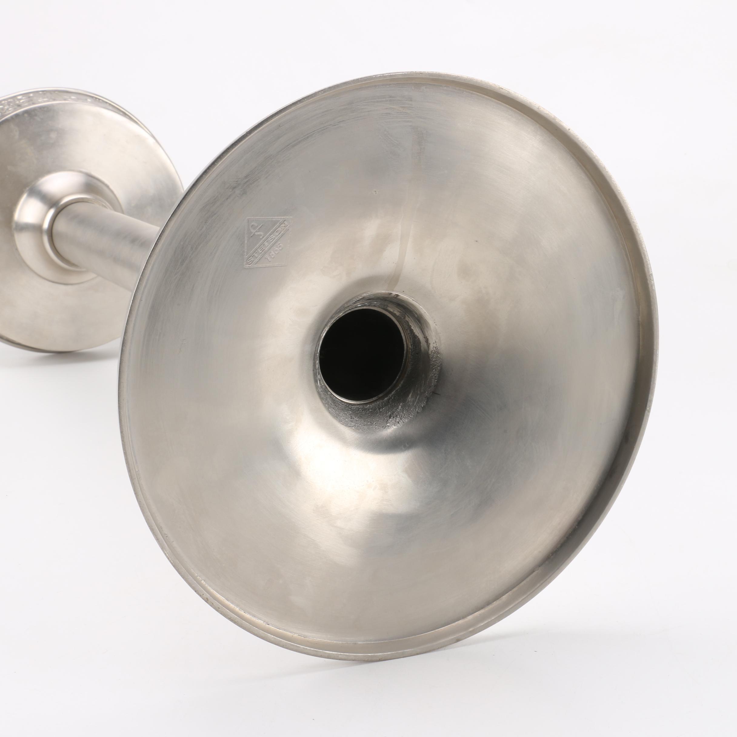 "Stetson 1865" Silver Tone Metal Footed Stand