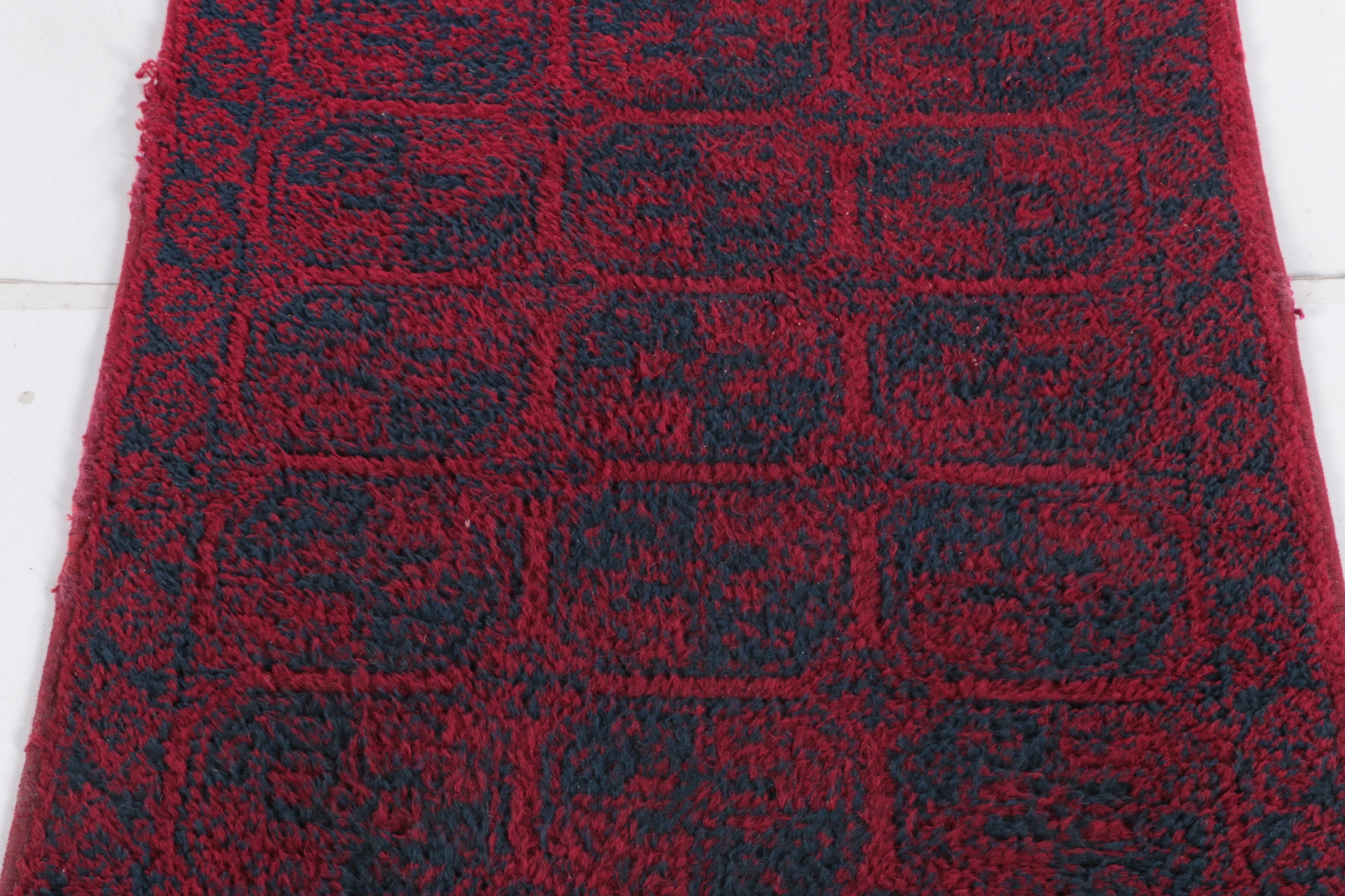 Vintage Power-Loomed Karastan "Arribeau" Wool Area Rug