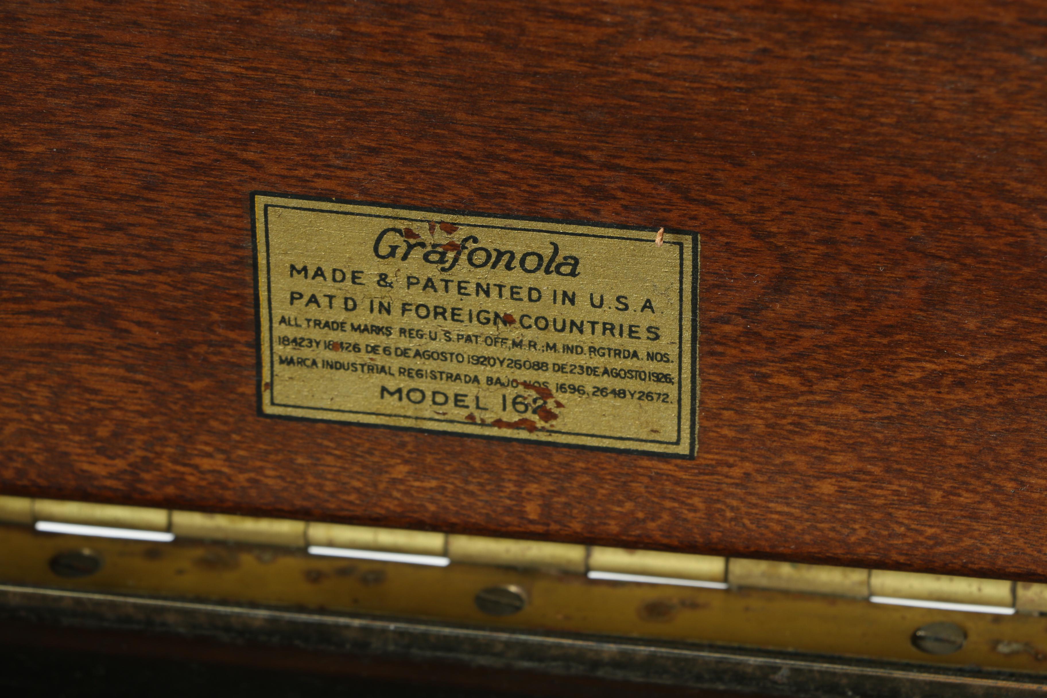 Antique Columbia Grafonola Model 162 Phonograph