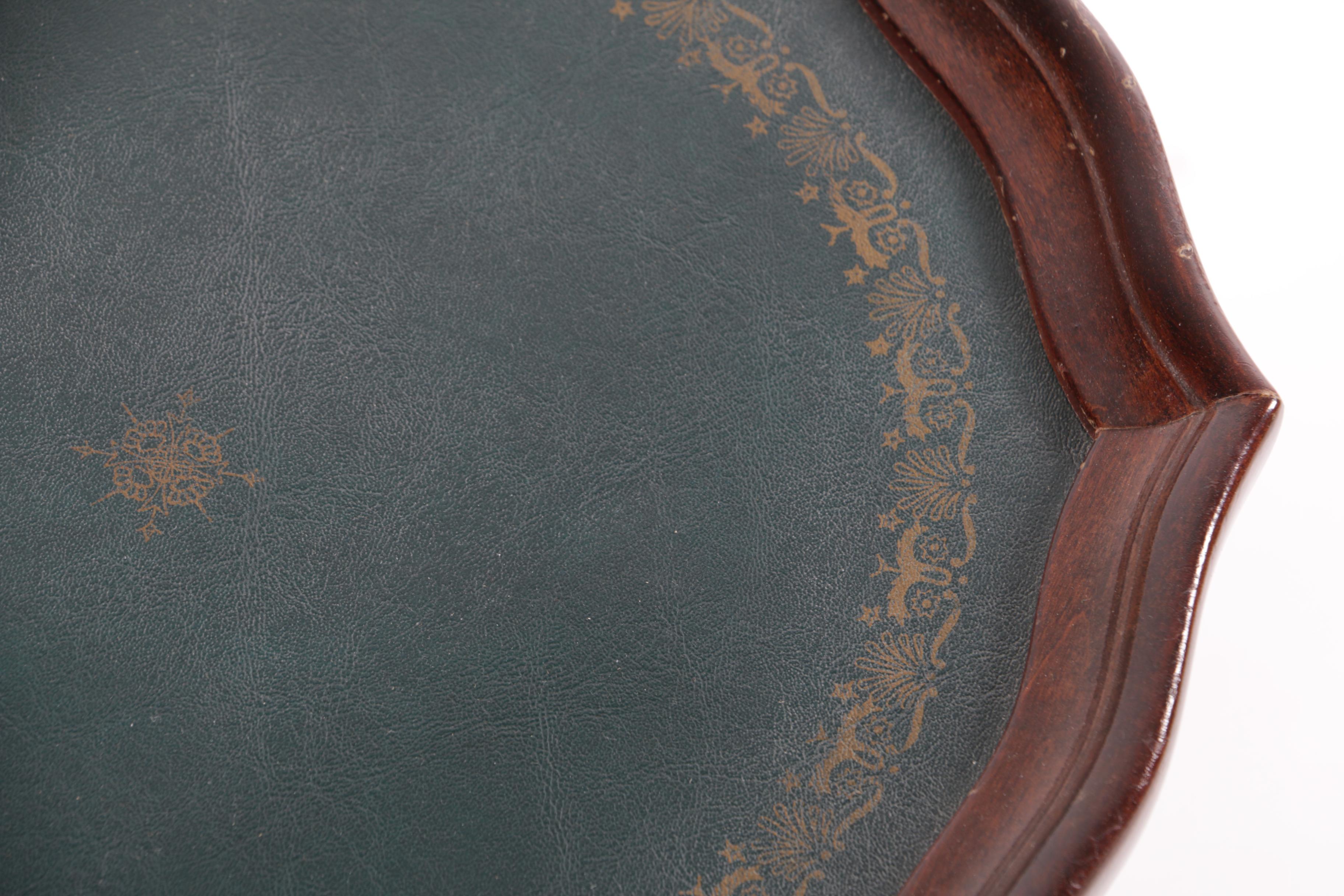 Mahogany Finished Pie-Crust Stand*