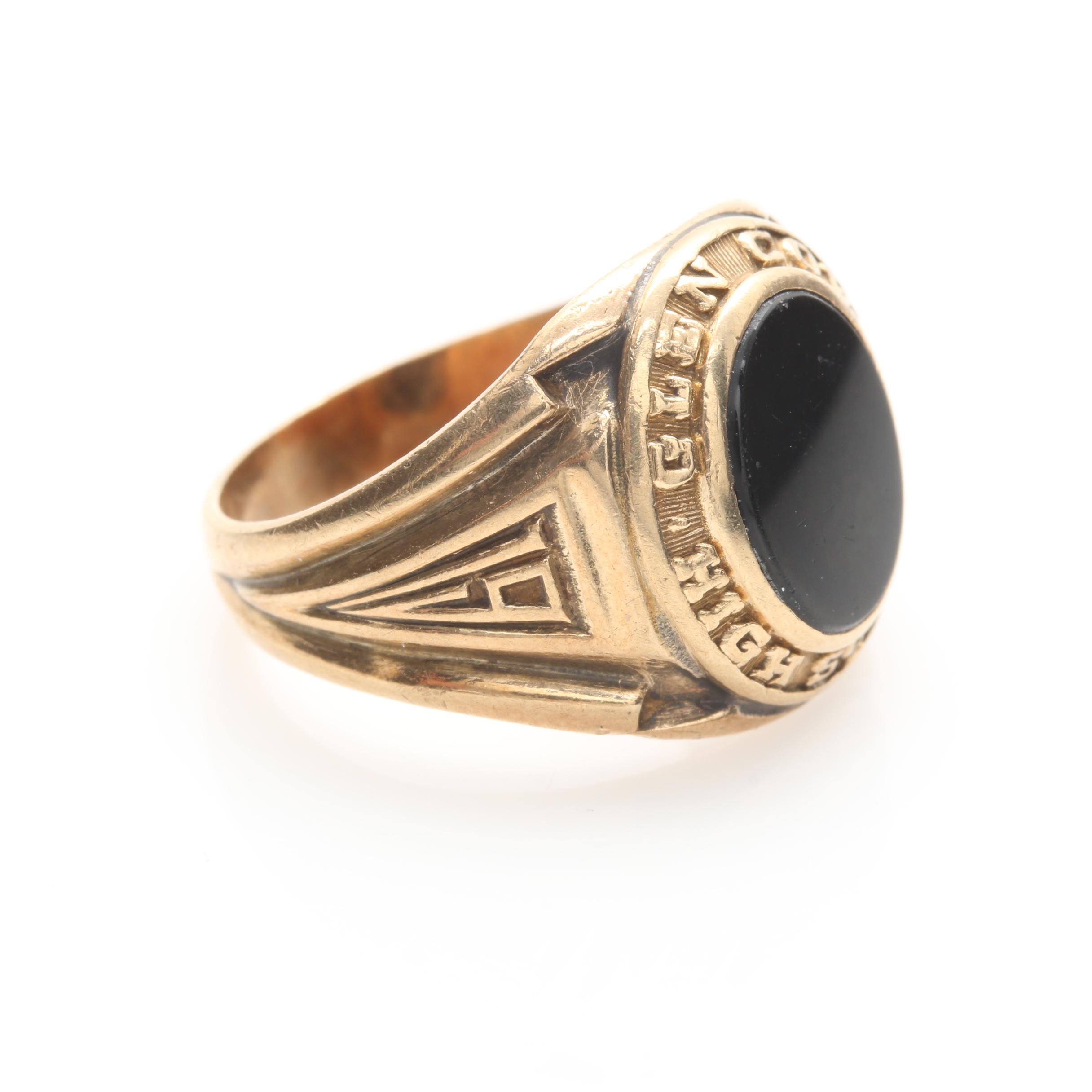 10K Yellow Gold Black Onyx Glen Cove High School Class Ring