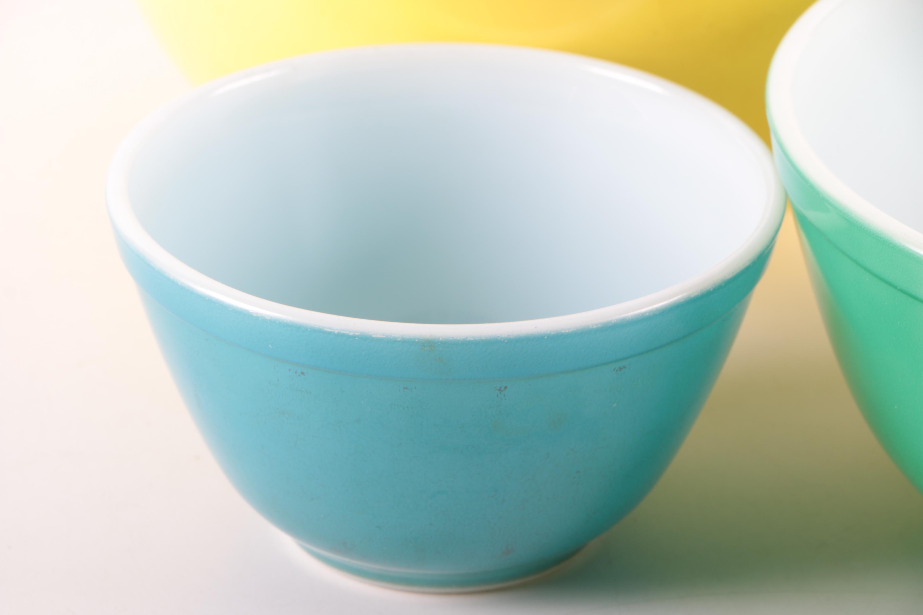 Vintage Pyrex "Primary Colors" Nesting Mixing Bowls