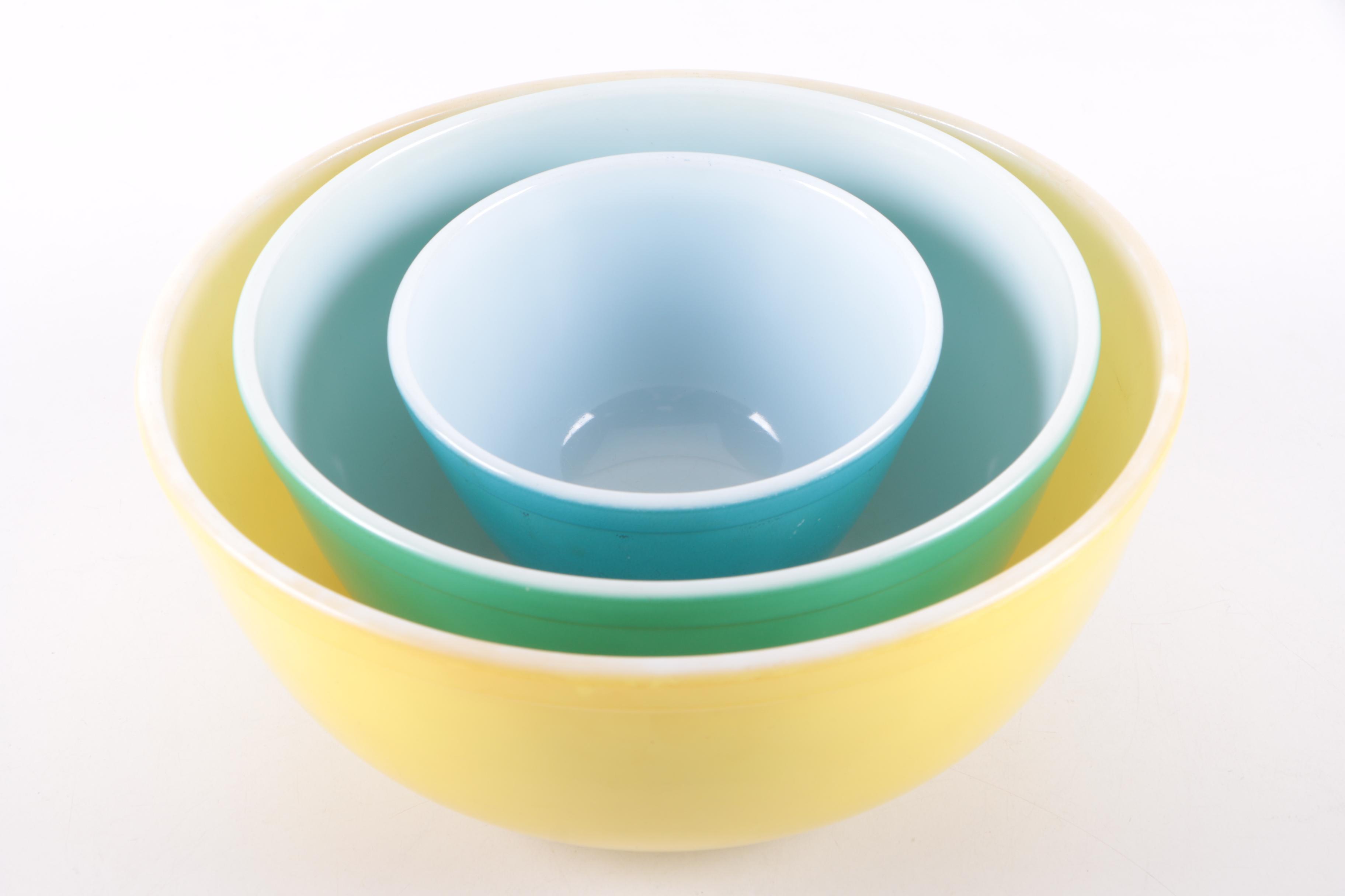 Vintage Pyrex "Primary Colors" Nesting Mixing Bowls