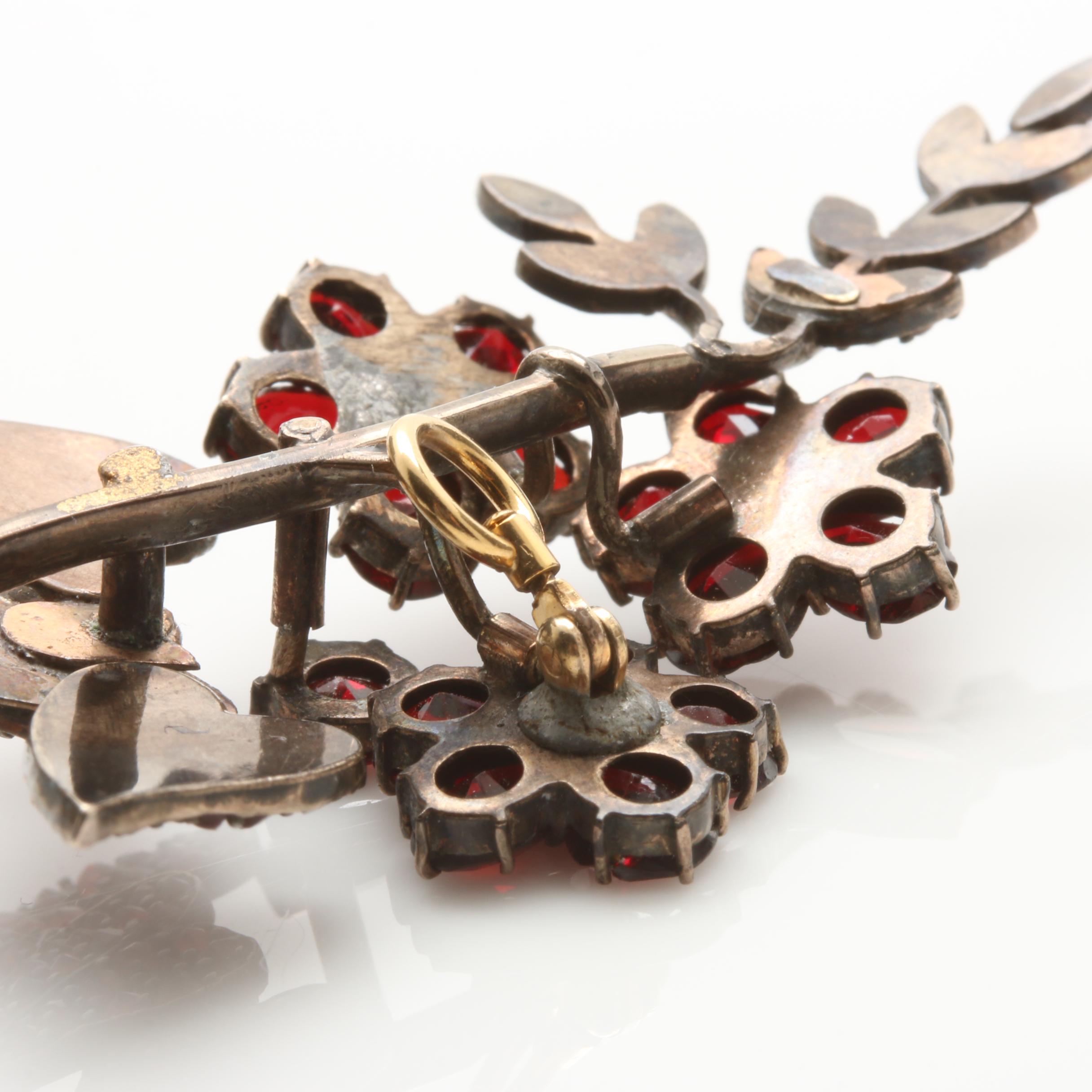 Victorian Garnet Floral Leaf Motif Pendant