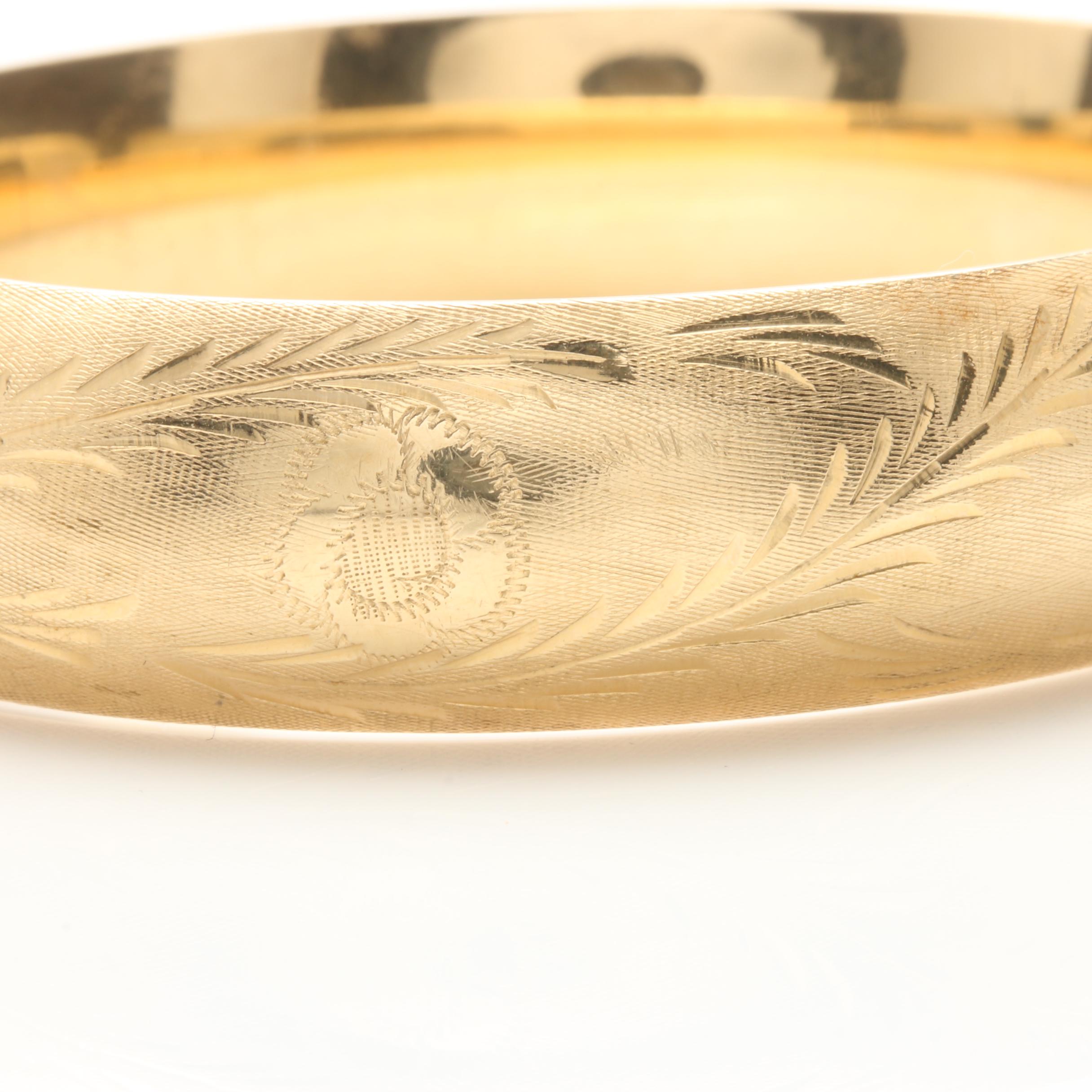 14K Yellow Gold Hinged Bangle Bracelet