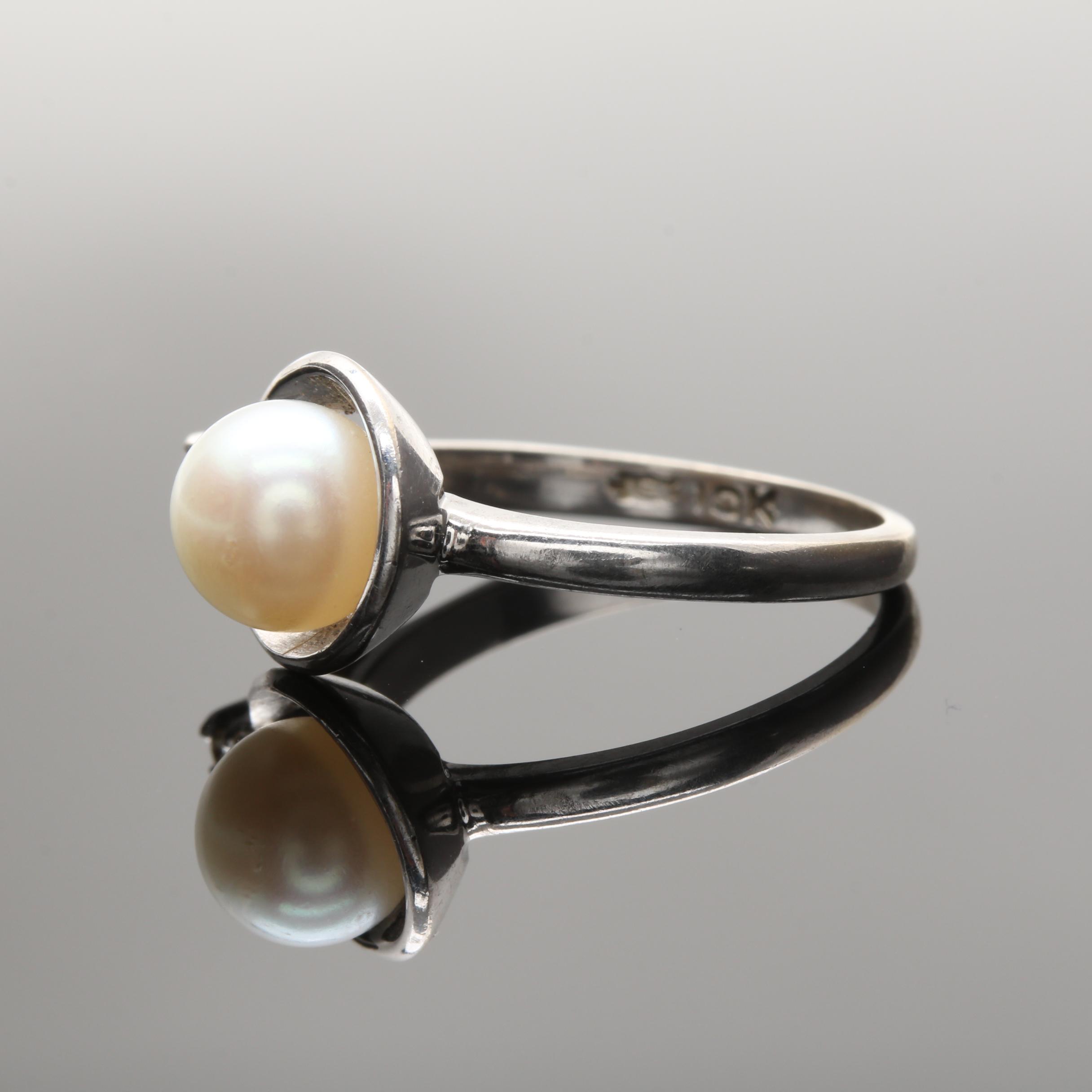 10K White Gold Cultured Pearl and Diamond Ring
