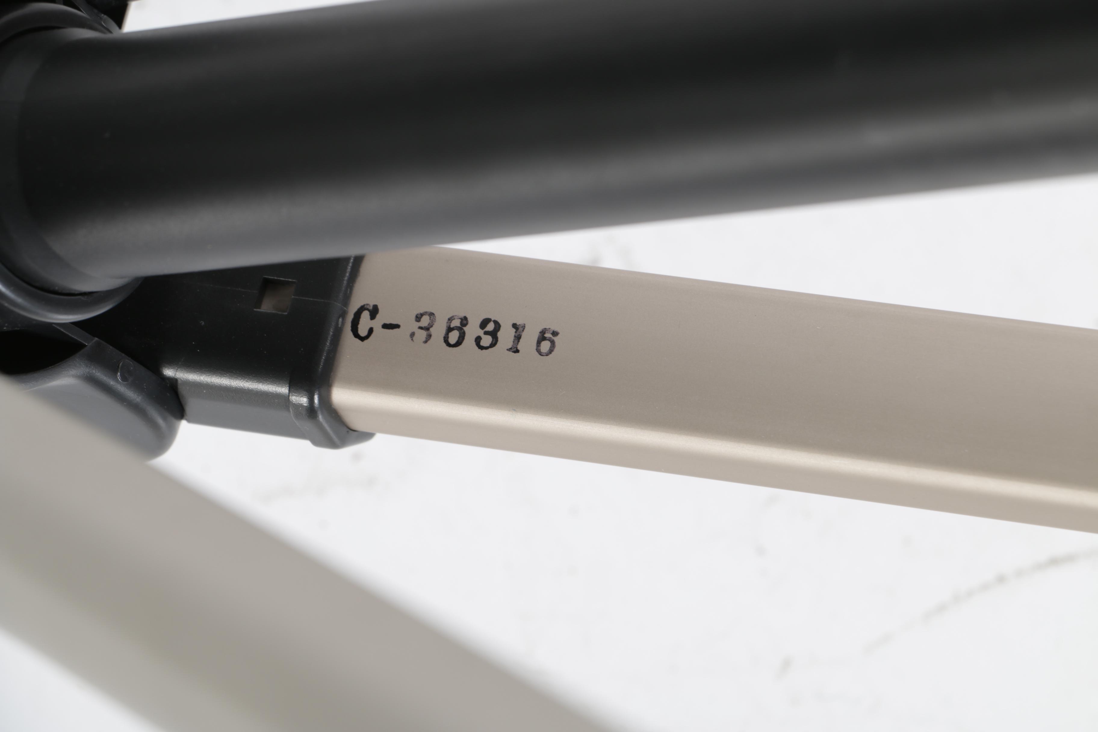 Velbon Videomate 607 Tripod