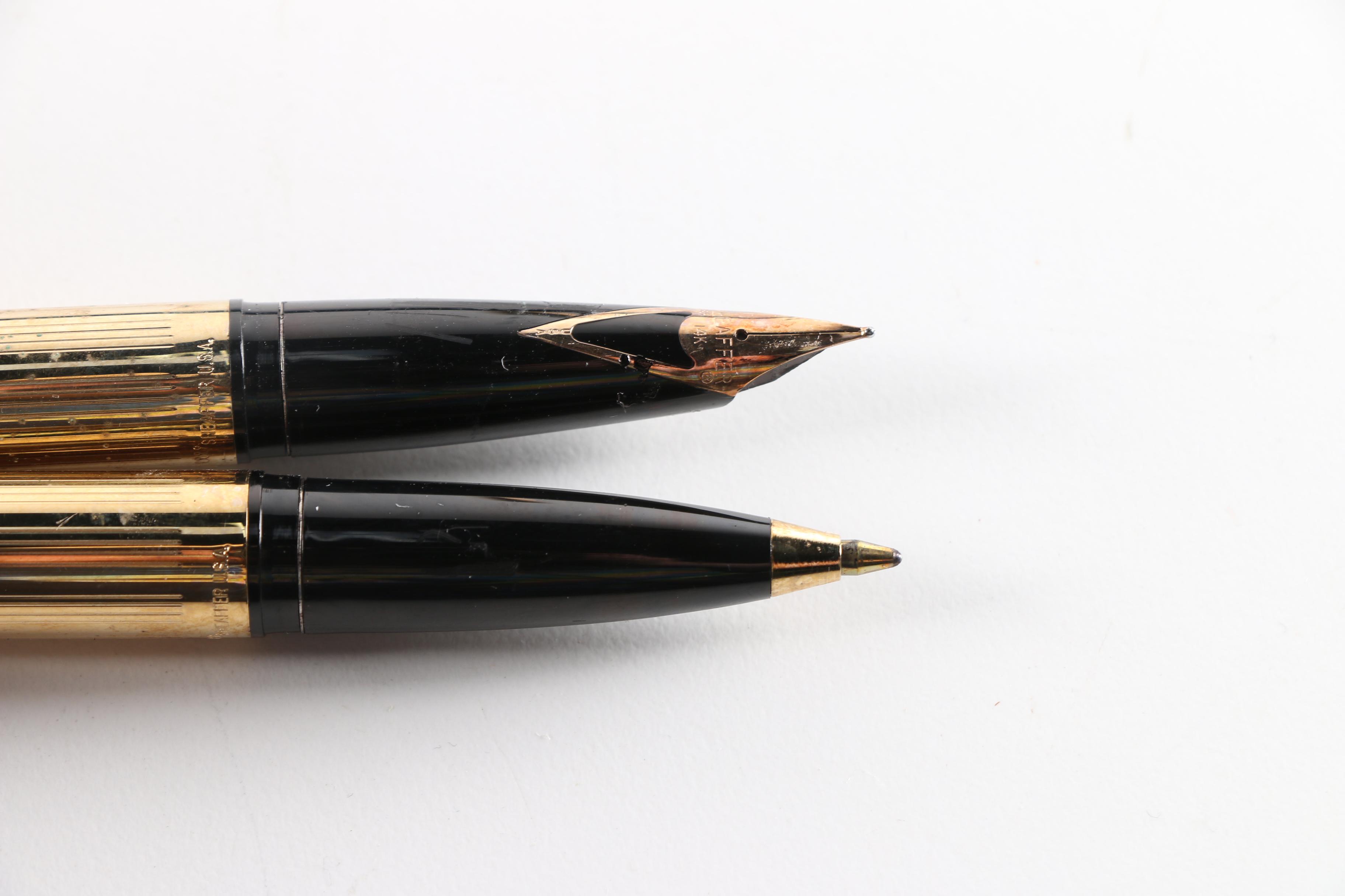 Vintage Sheaffer Pen Set in Glass Holder