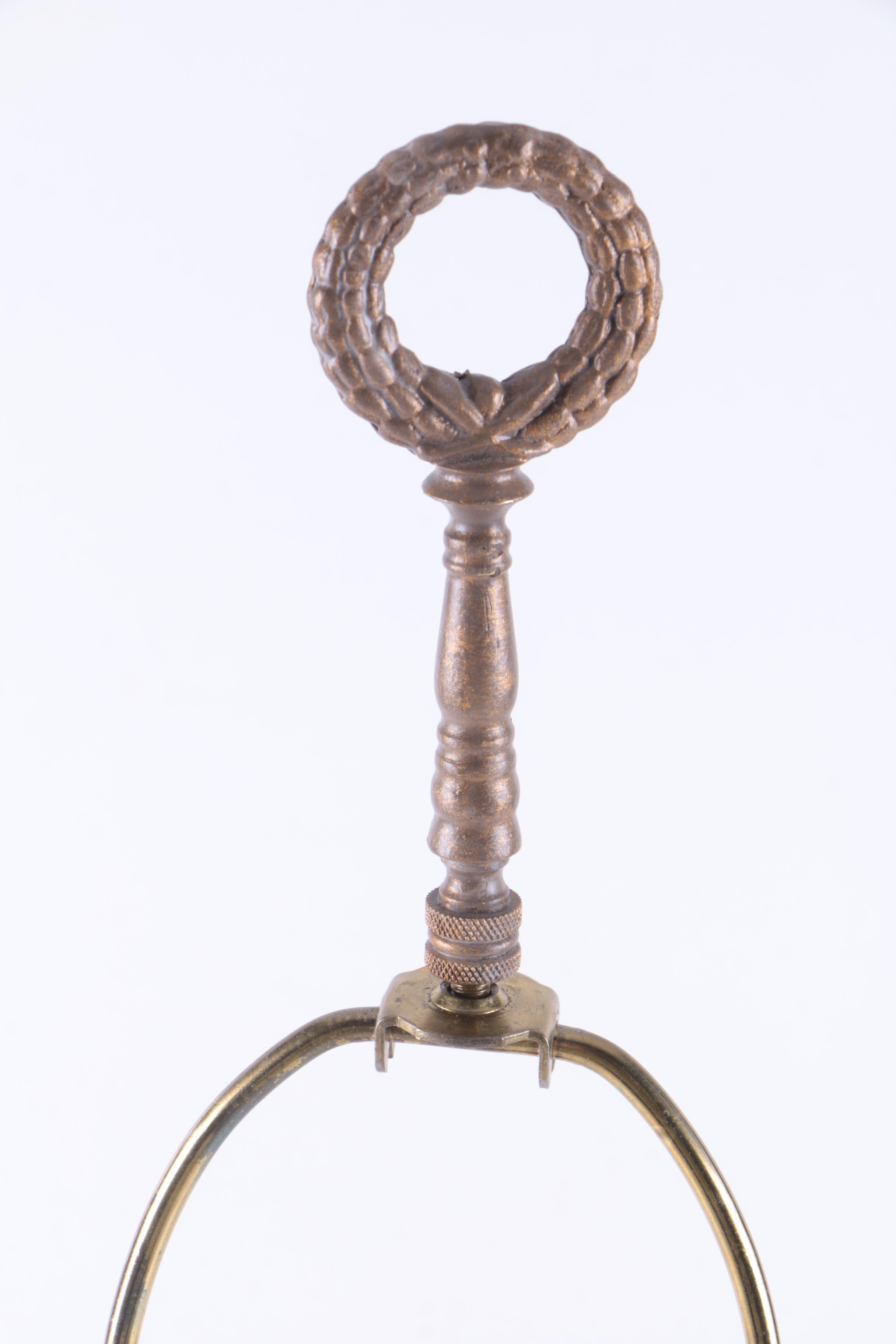 Classic Metal Table Lamp