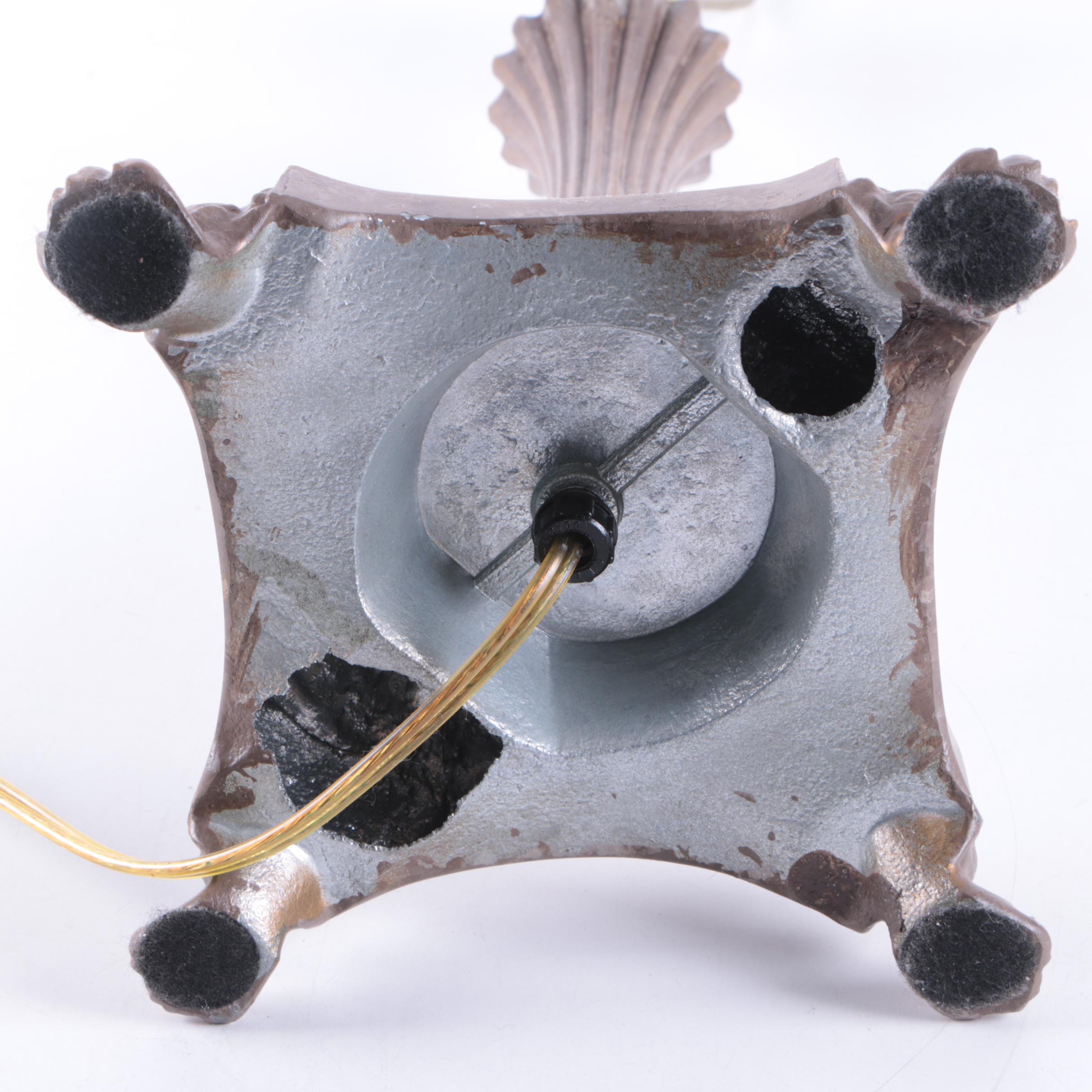 Classic Metal Table Lamp