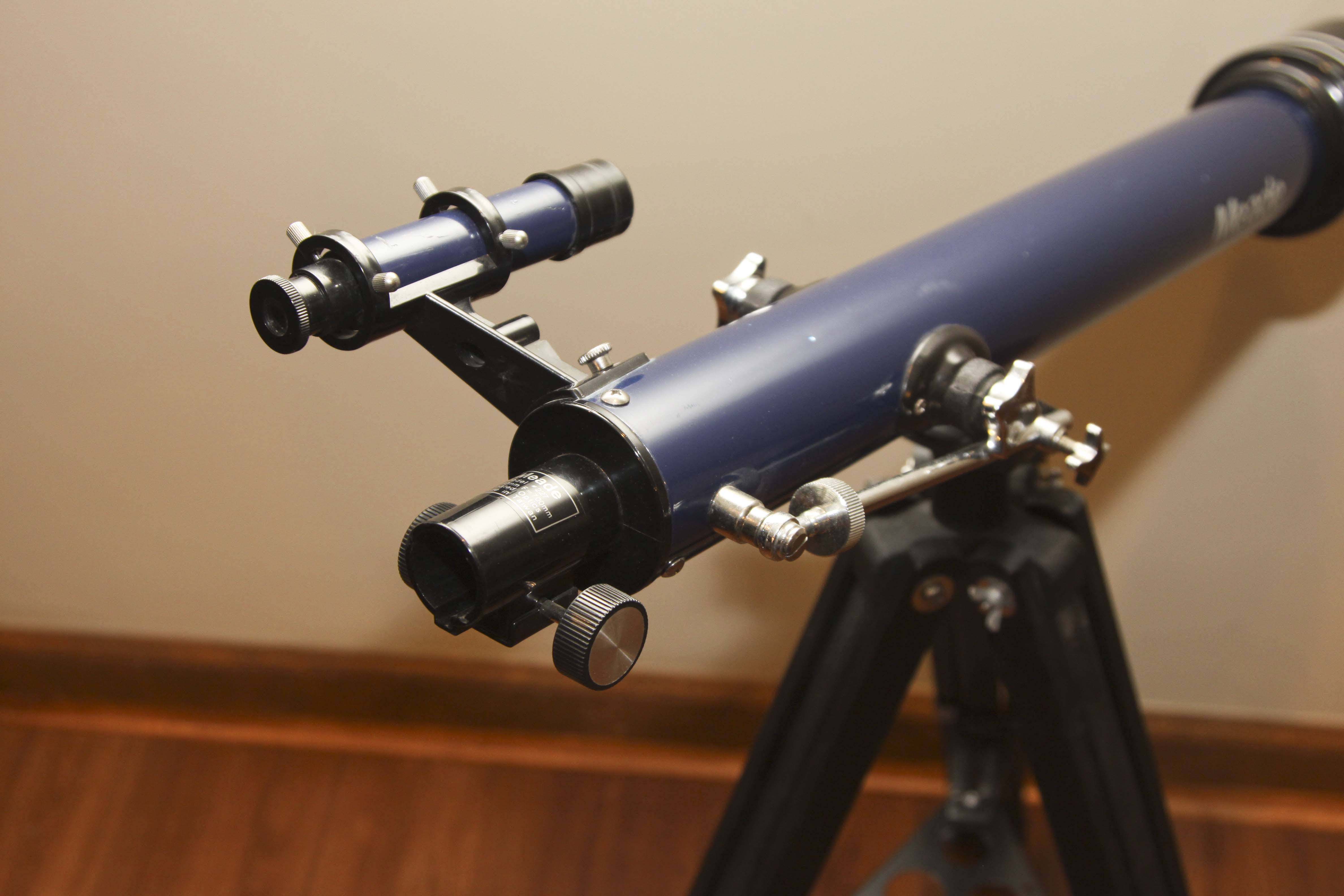Meade Telescope with Stand