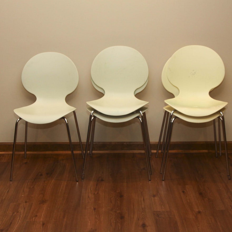 Five Mid Century Modern Stacking Chairs by Galvano Tecnica