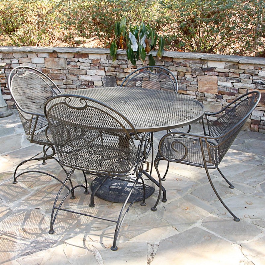 Outdoor Dining Table and Chairs