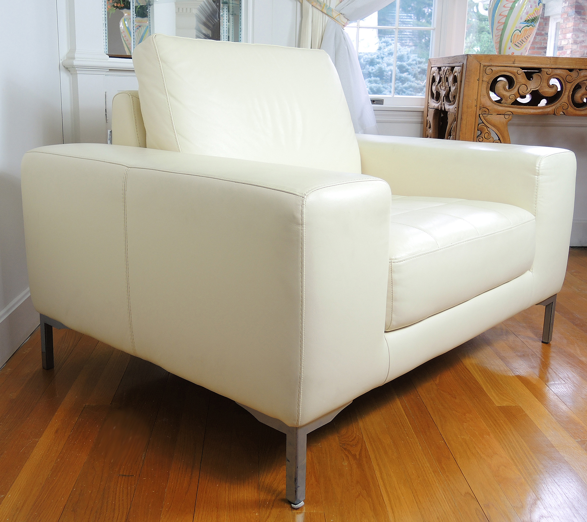 Nicoletti Italian White Leather Arm Chair
