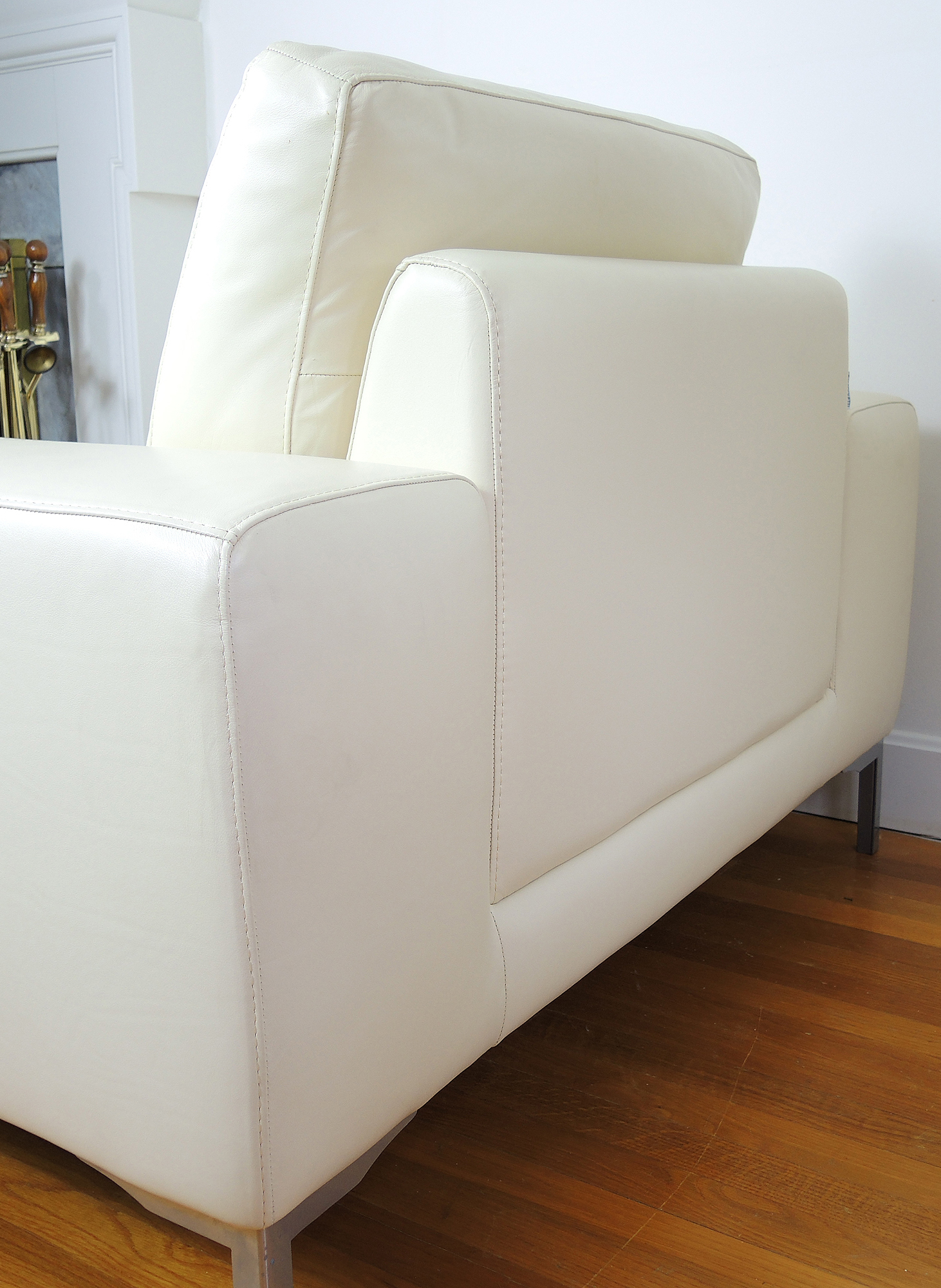 Nicoletti Italian White Leather Arm Chair