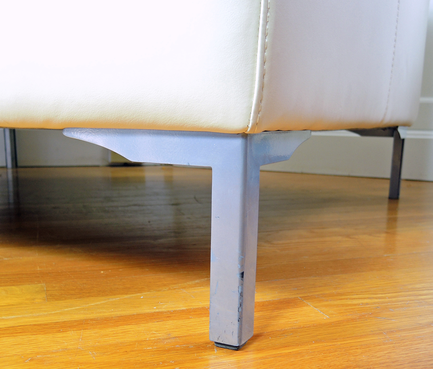 Nicoletti Italian White Leather Arm Chair