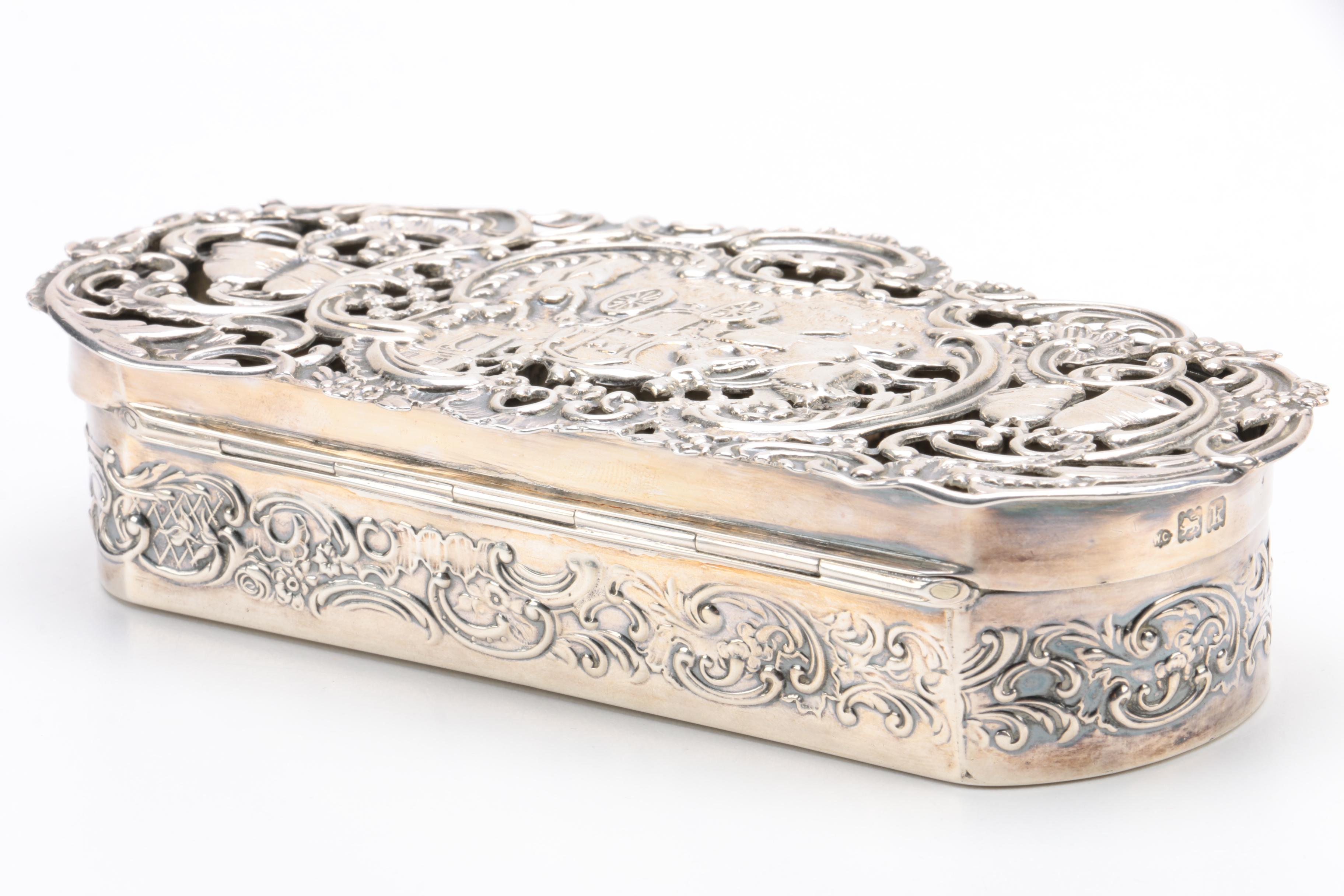 1905 William Comyns & Sons Sterling Silver Trinket Box