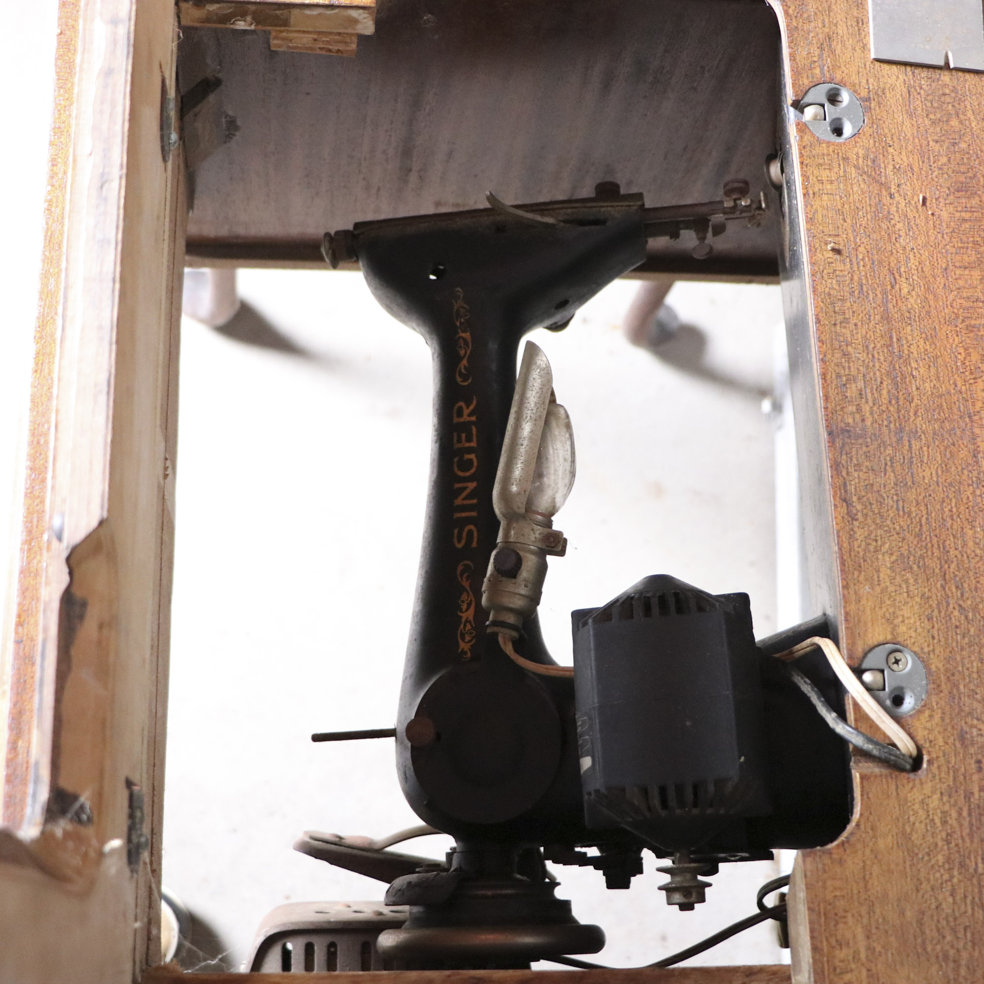 Vintage Singer Sewing Machine Table