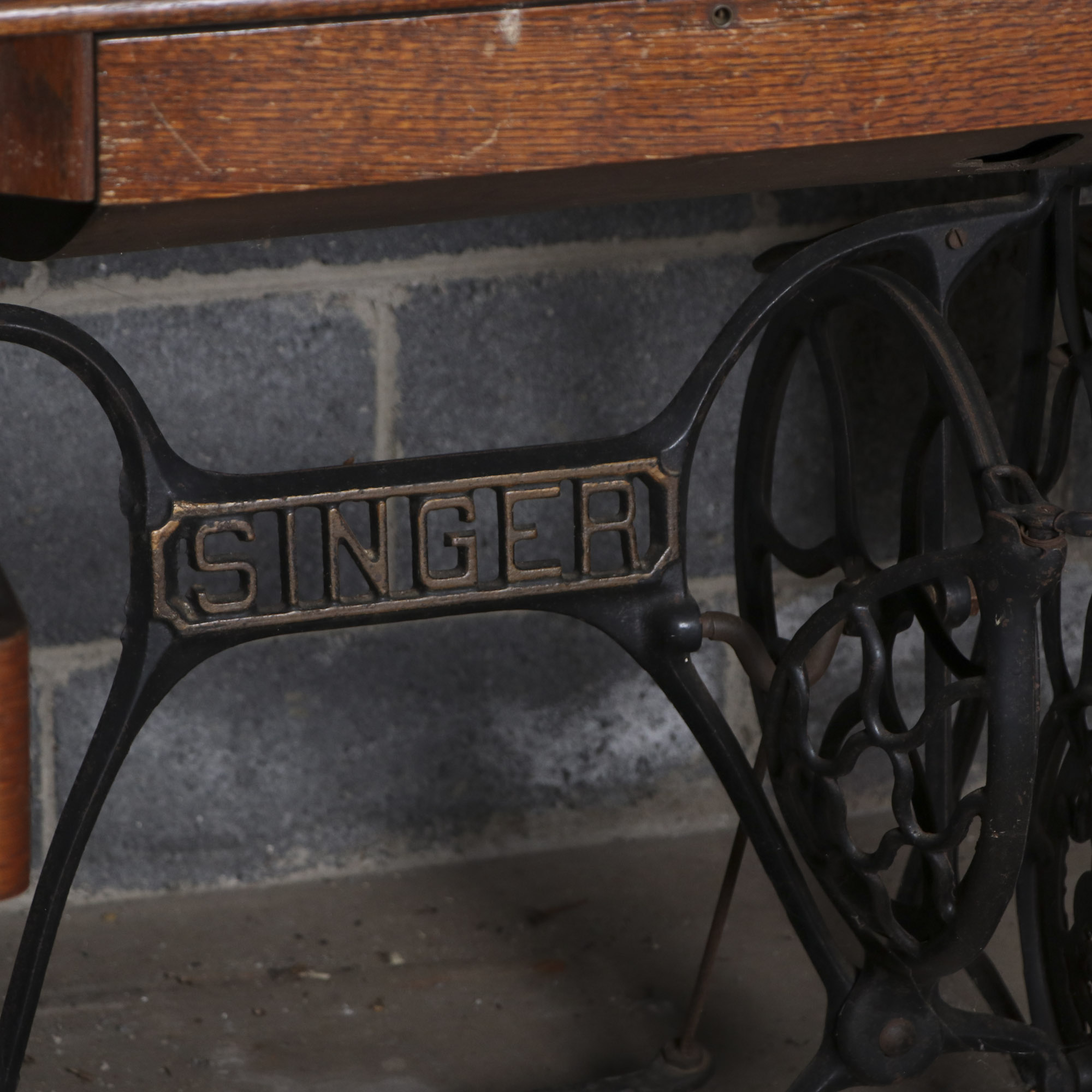 Vintage Singer Treadle Table Sewing Machine
