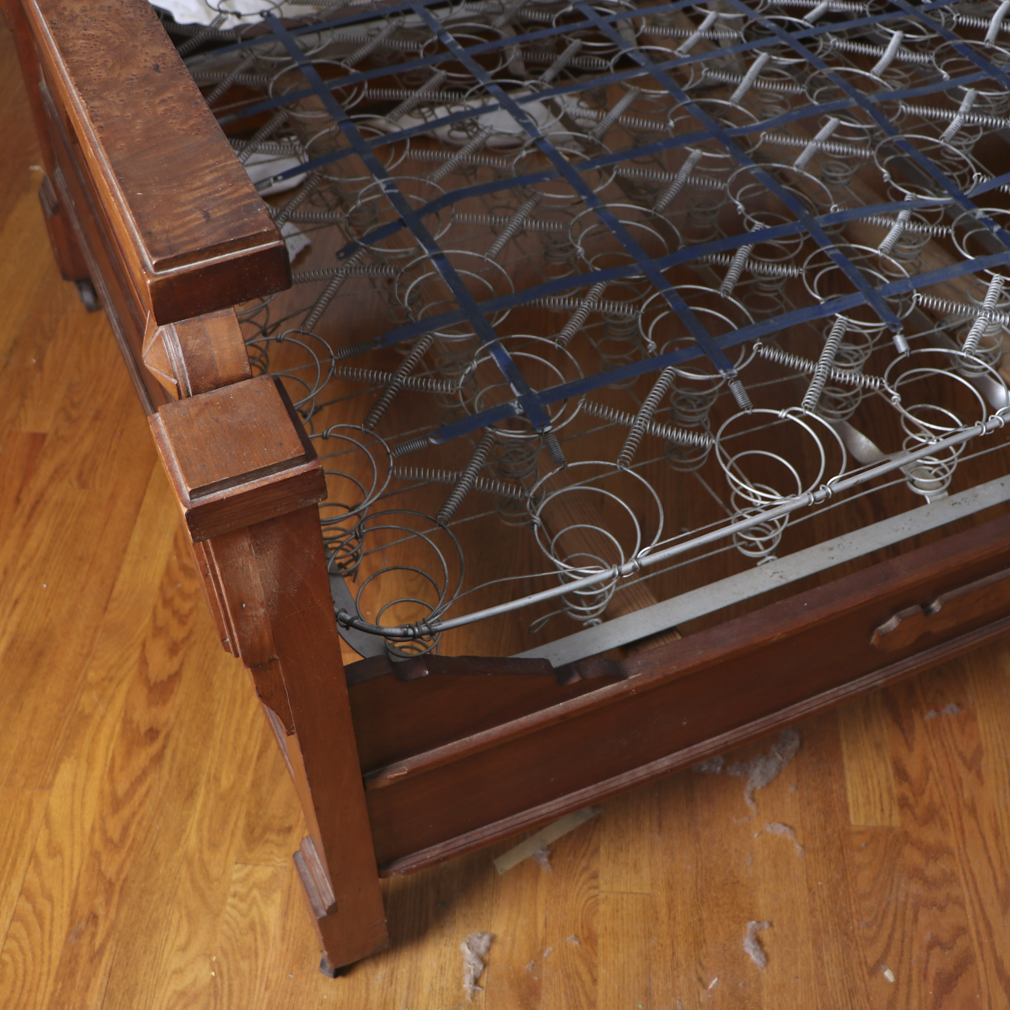 Victorian Walnut Bed Frame in Three-Quarter Size