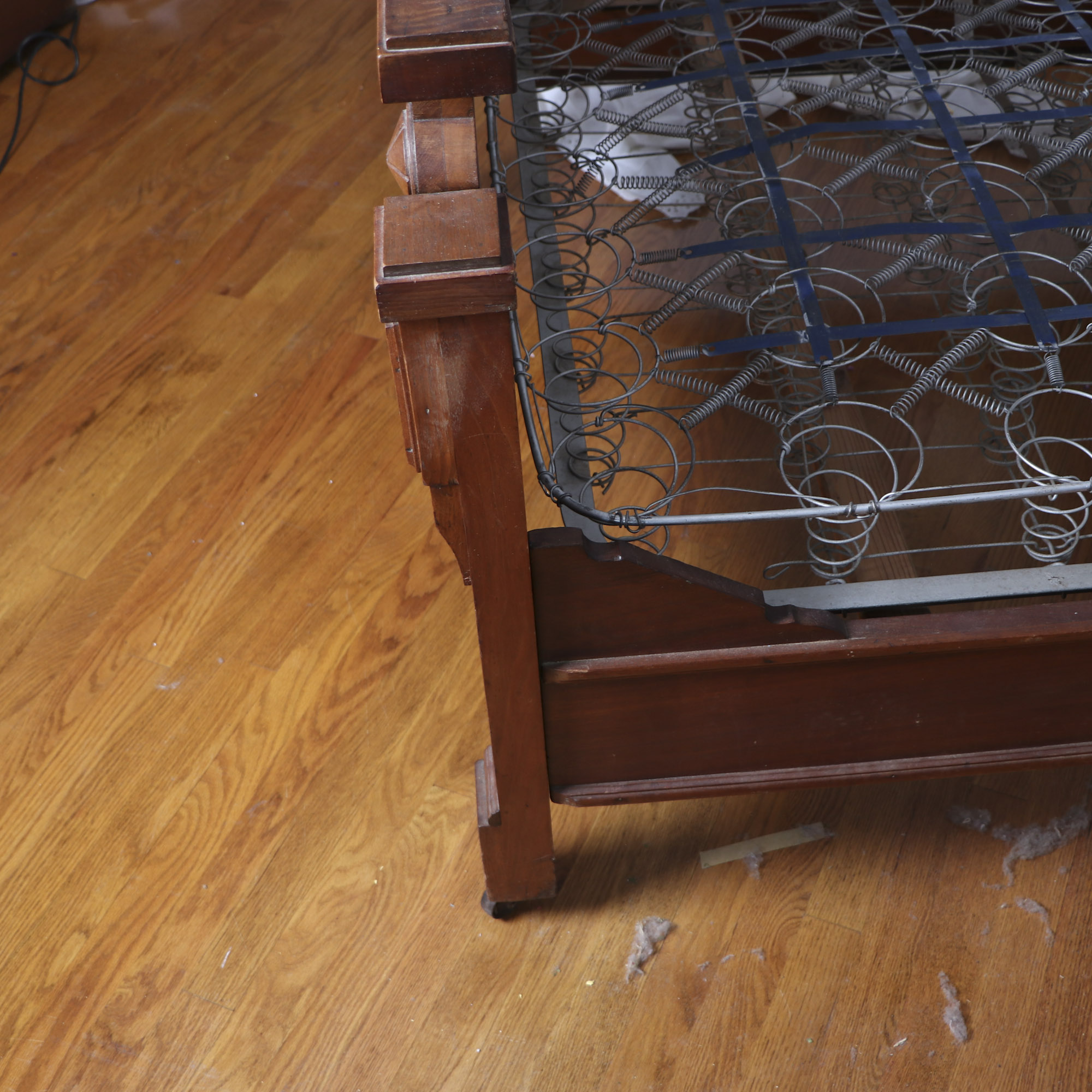 Victorian Walnut Bed Frame in Three-Quarter Size